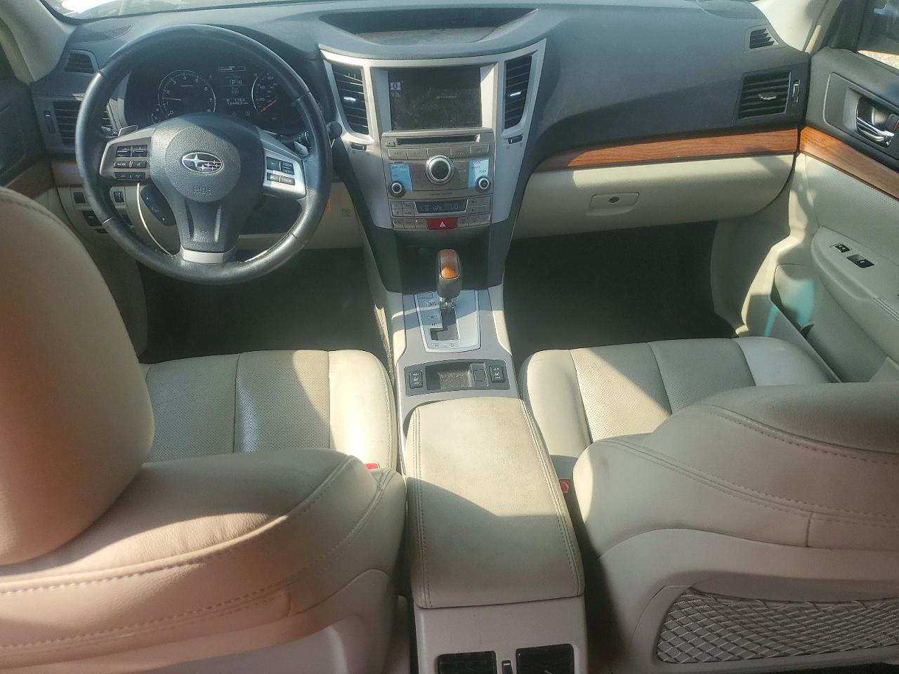 2013 Subaru Outback 2.5i Limited White vin: 4S4BRBPC3D3300433