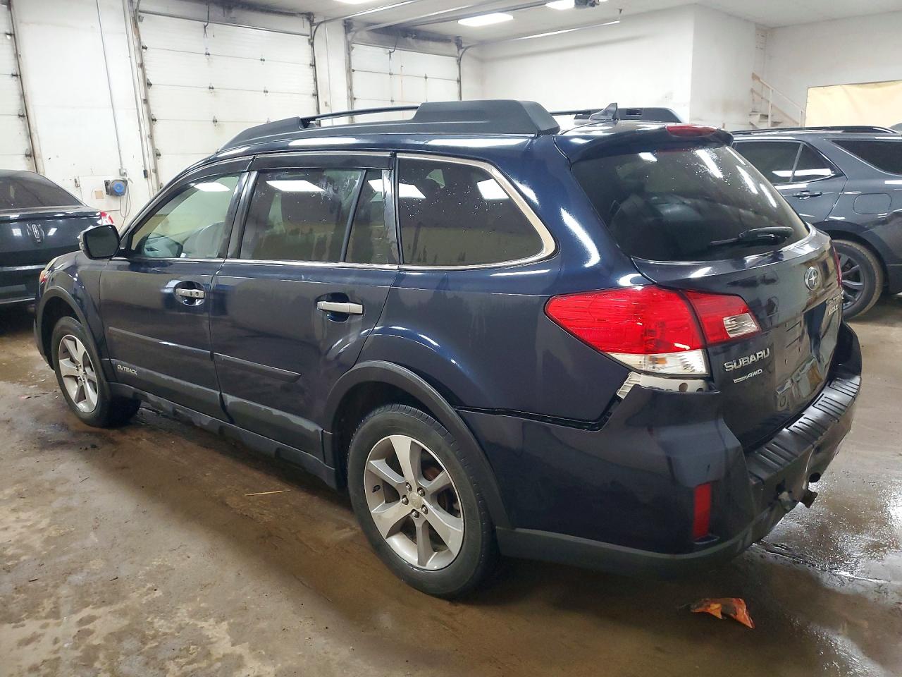 2014 Subaru Outback 2.5i Limited Blue vin: 4S4BRBPC3E3202617