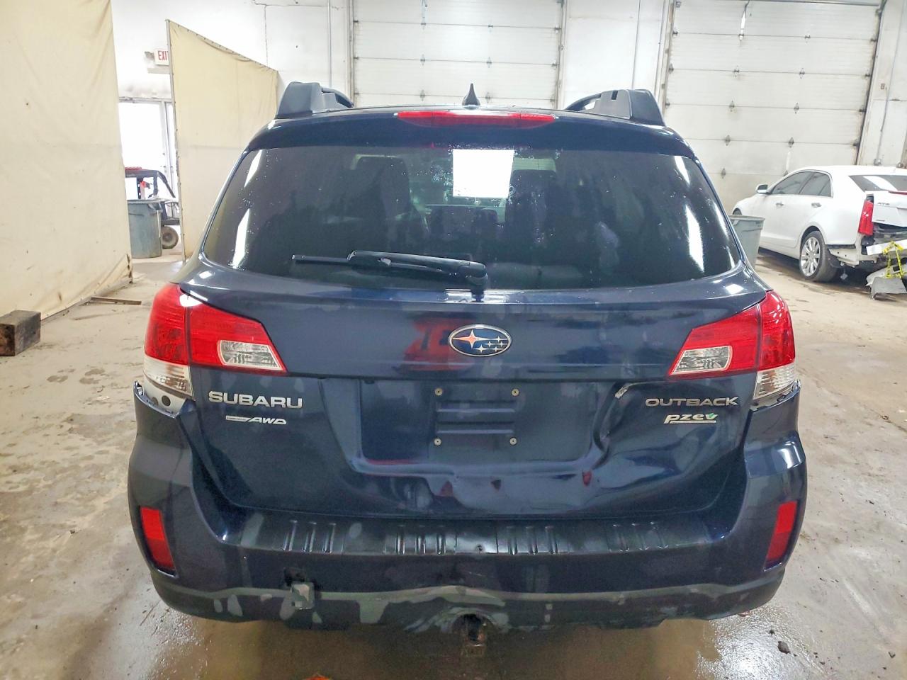 2014 Subaru Outback 2.5i Limited Blue vin: 4S4BRBPC3E3202617