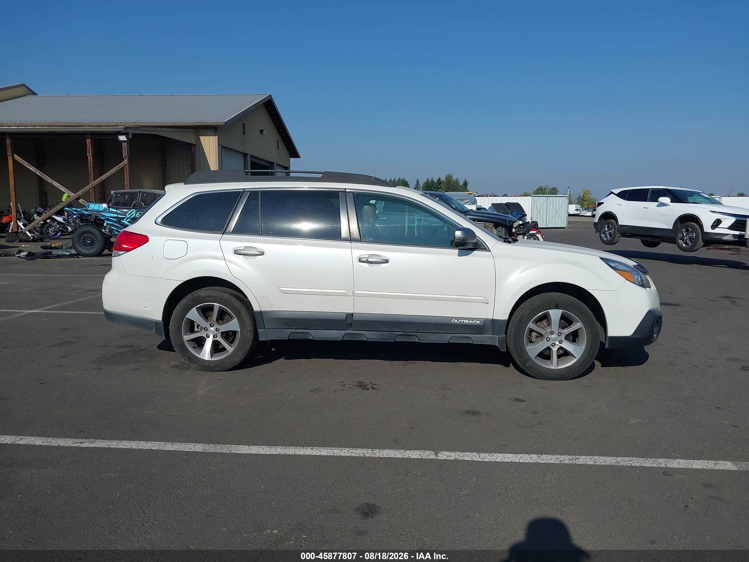 2014 Subaru Outback 2.5i Limited White vin: 4S4BRBPC5E3294040