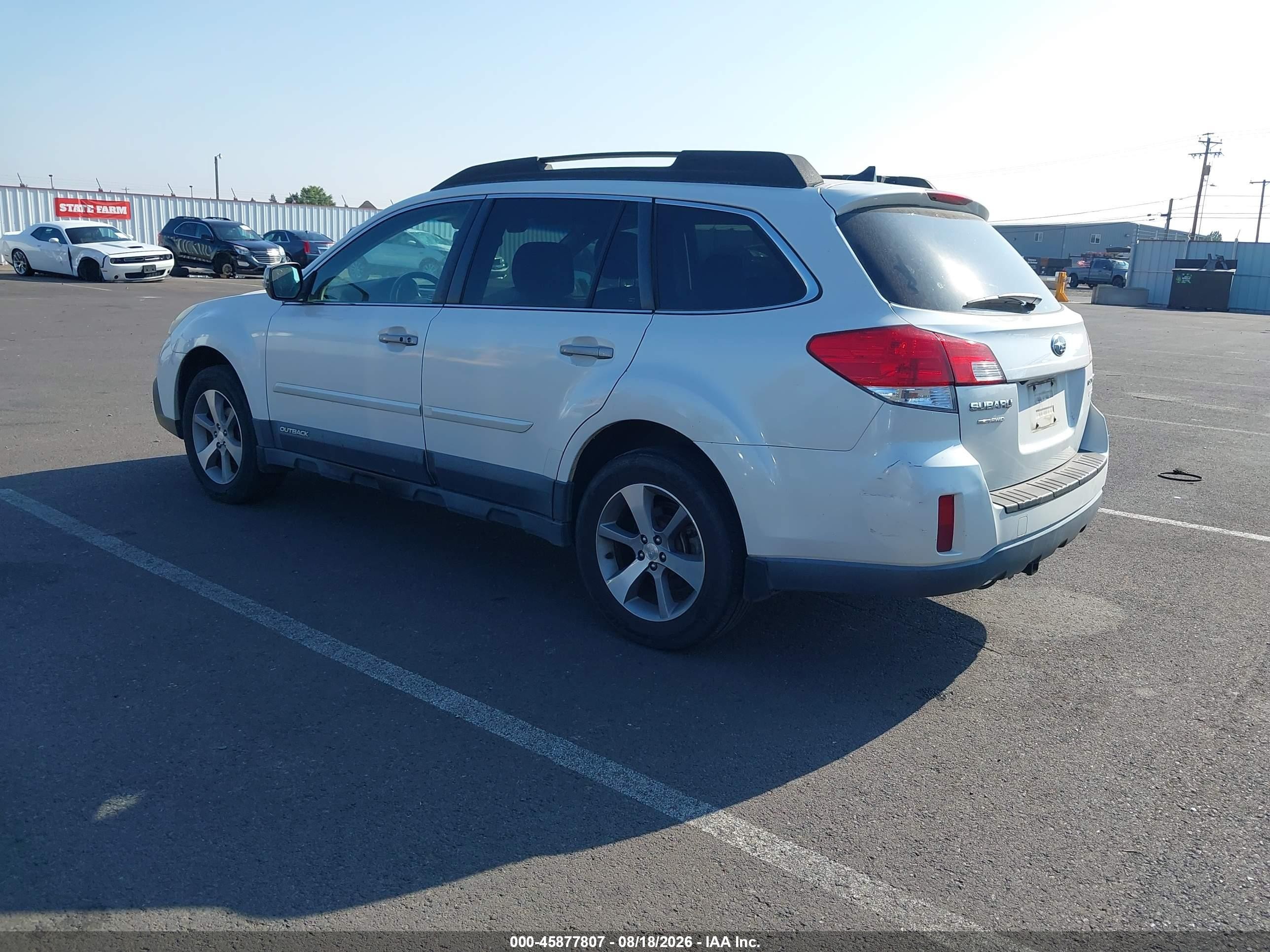 2014 Subaru Outback 2.5i Limited White vin: 4S4BRBPC5E3294040