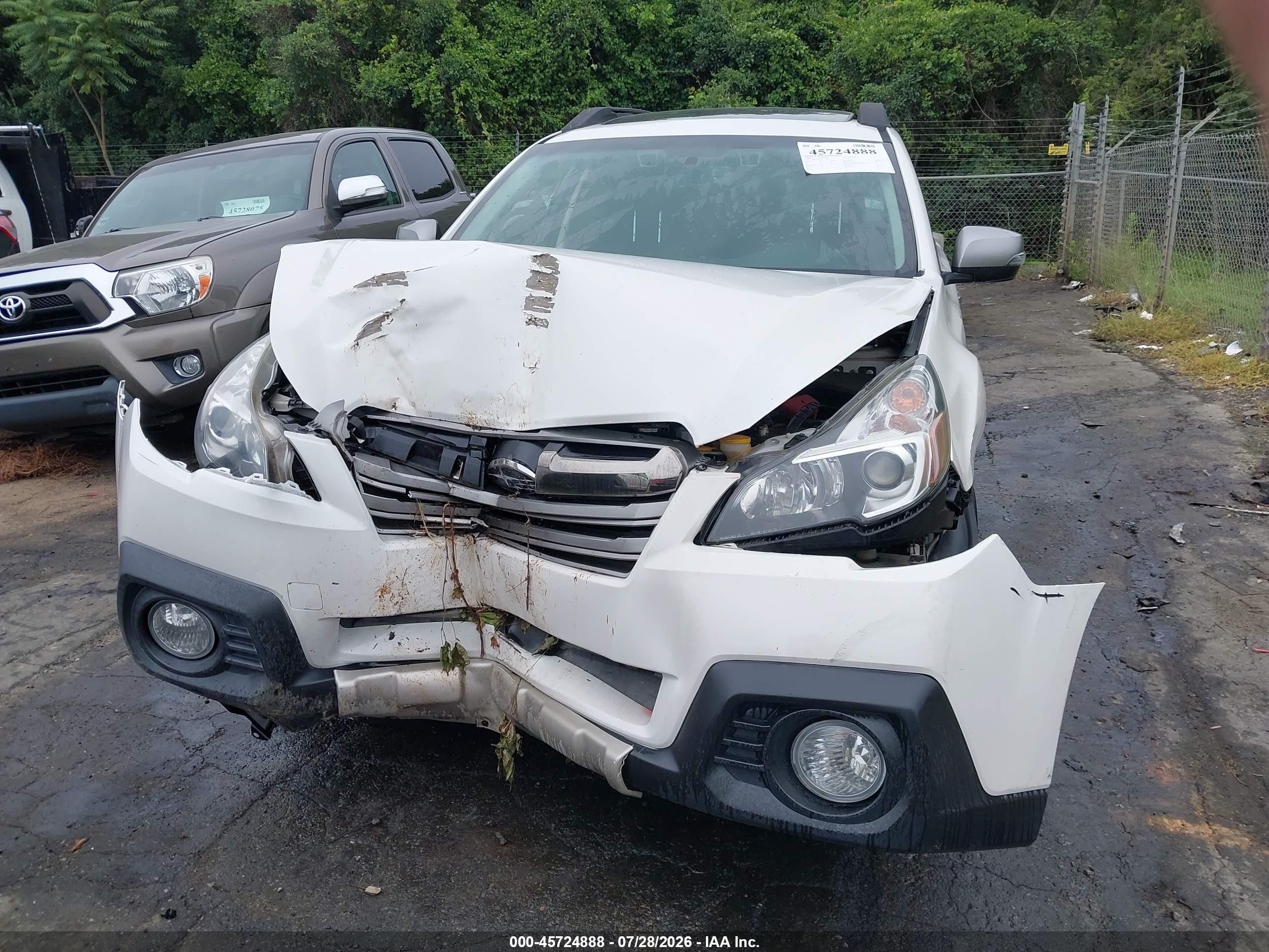 2014 Subaru Outback 2.5i Limited White vin: 4S4BRBPC5E3317381