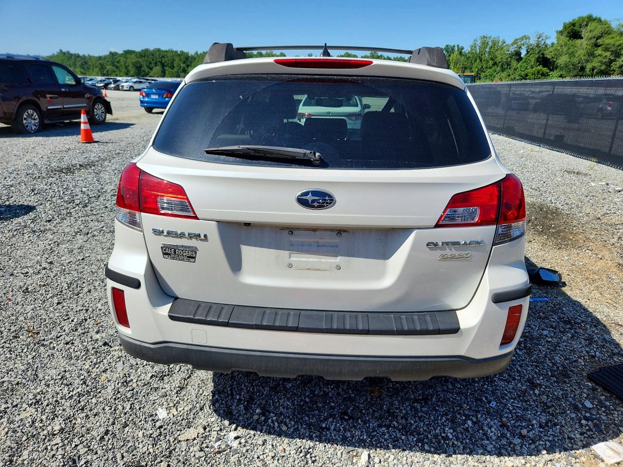 2013 Subaru Outback 2.5i Limited White vin: 4S4BRBPC6D3230653