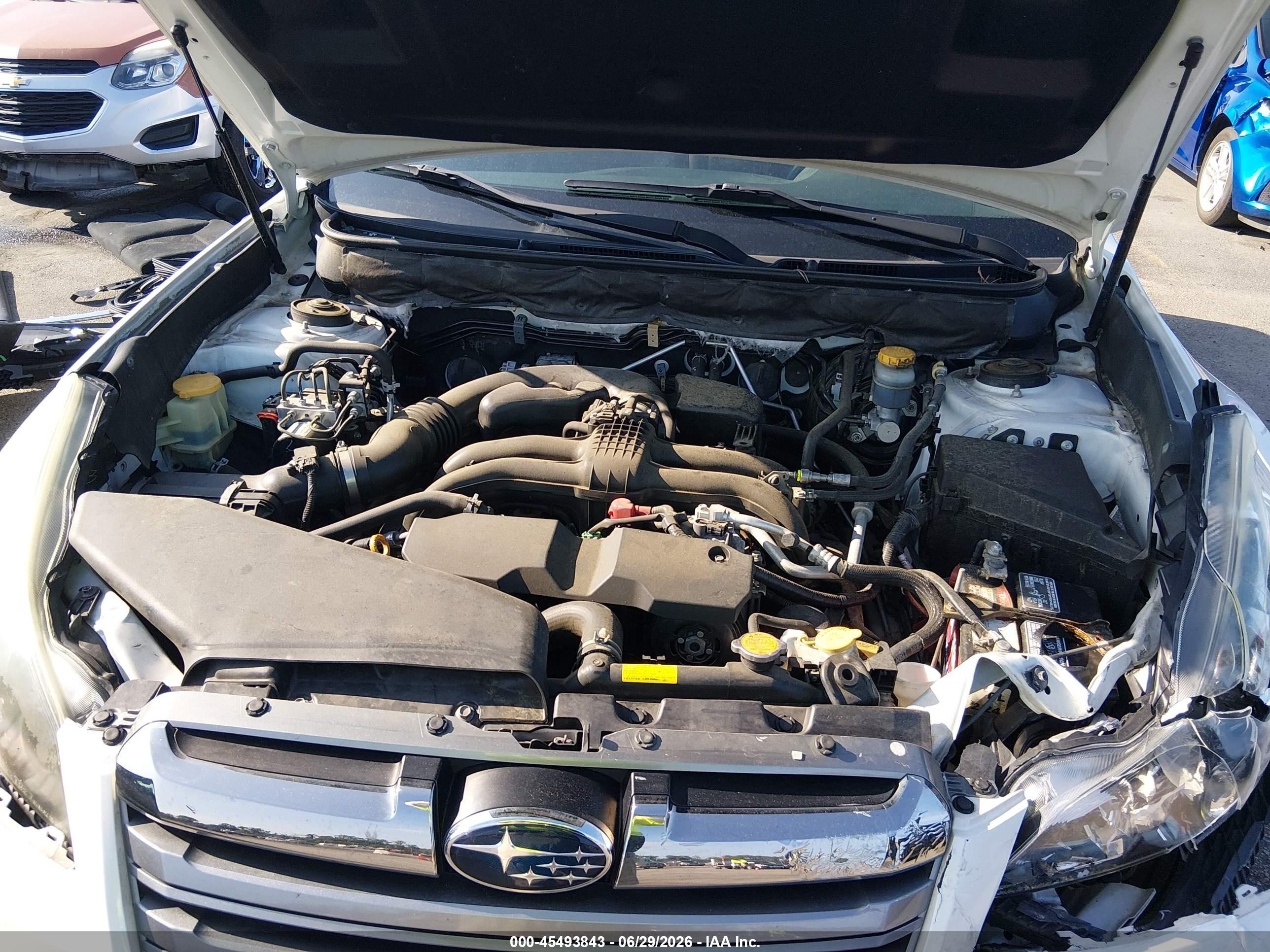 2014 Subaru Outback 2.5i Limited White vin: 4S4BRBPC6E3221209