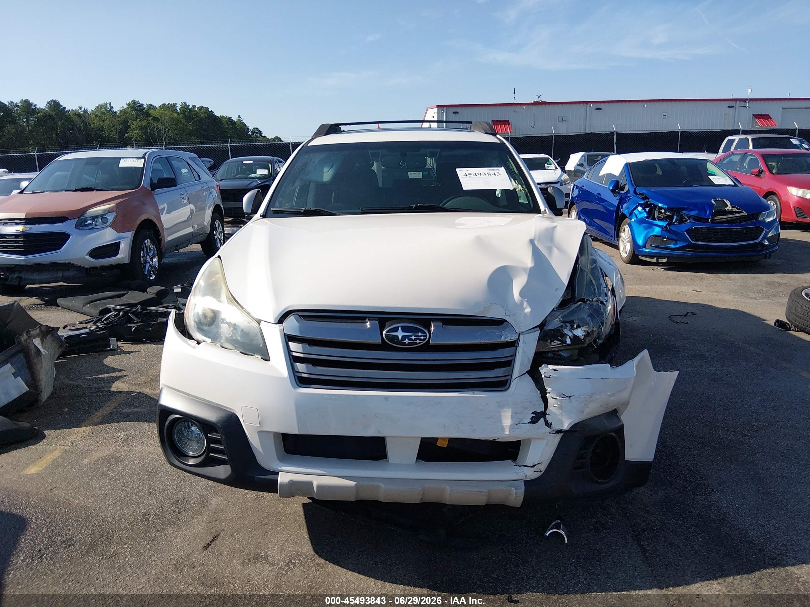 2014 Subaru Outback 2.5i Limited White vin: 4S4BRBPC6E3221209
