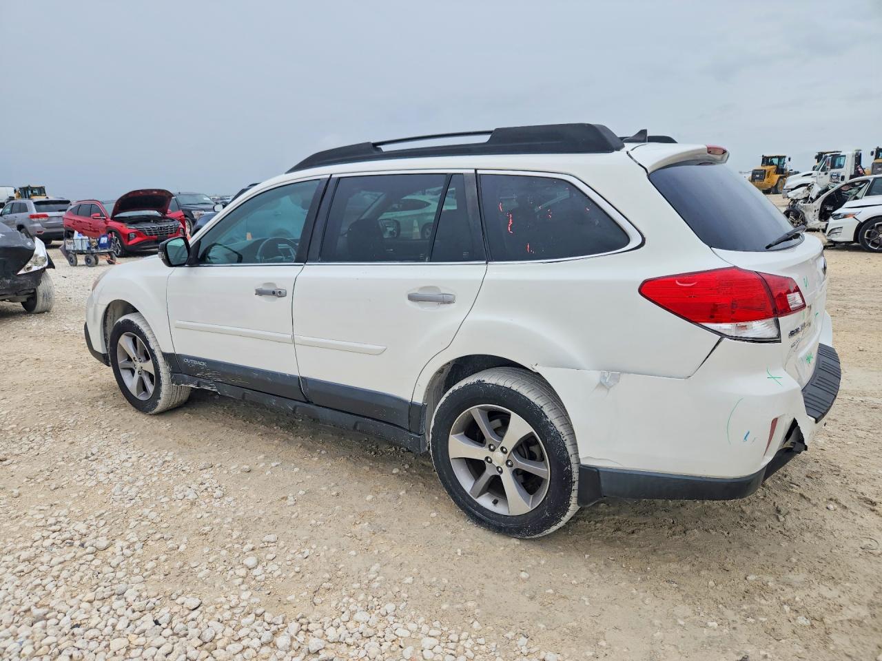 2014 Subaru Outback 2.5i Limited White vin: 4S4BRBPC6E3302372