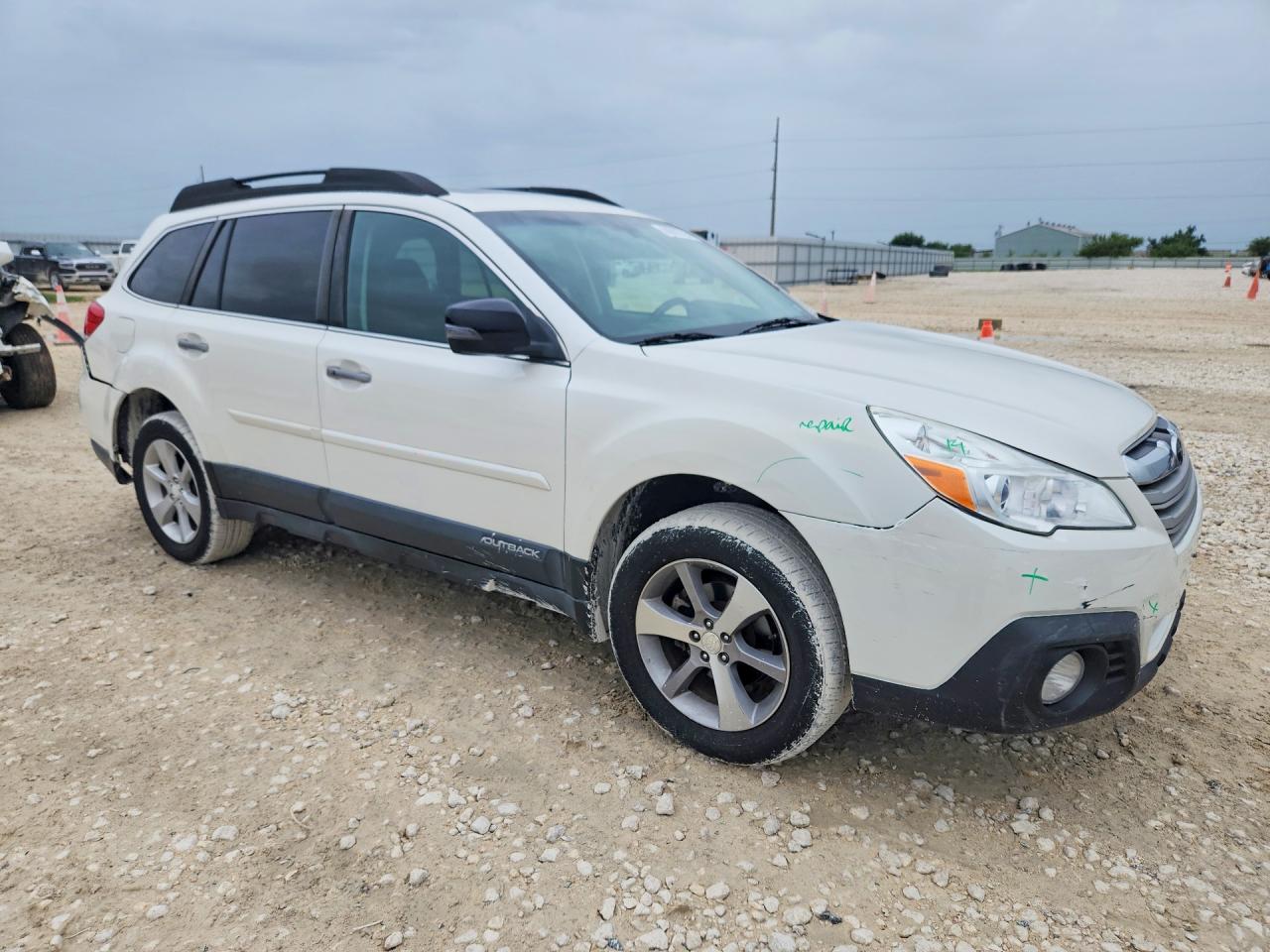 2014 Subaru Outback 2.5i Limited White vin: 4S4BRBPC6E3302372