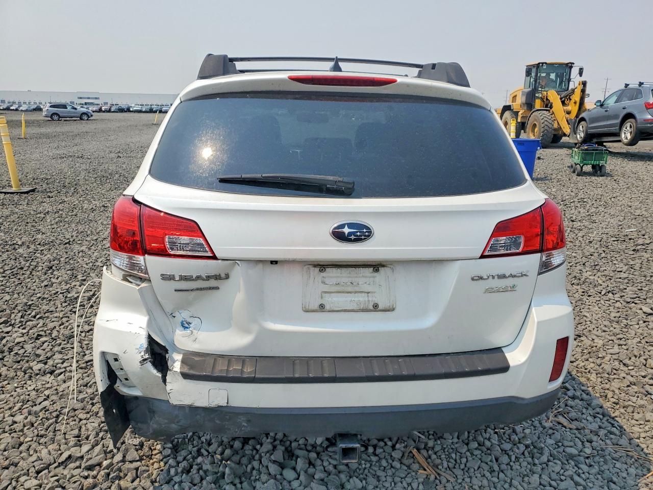 2014 Subaru Outback 2.5i Limited White vin: 4S4BRBPC7E3312330