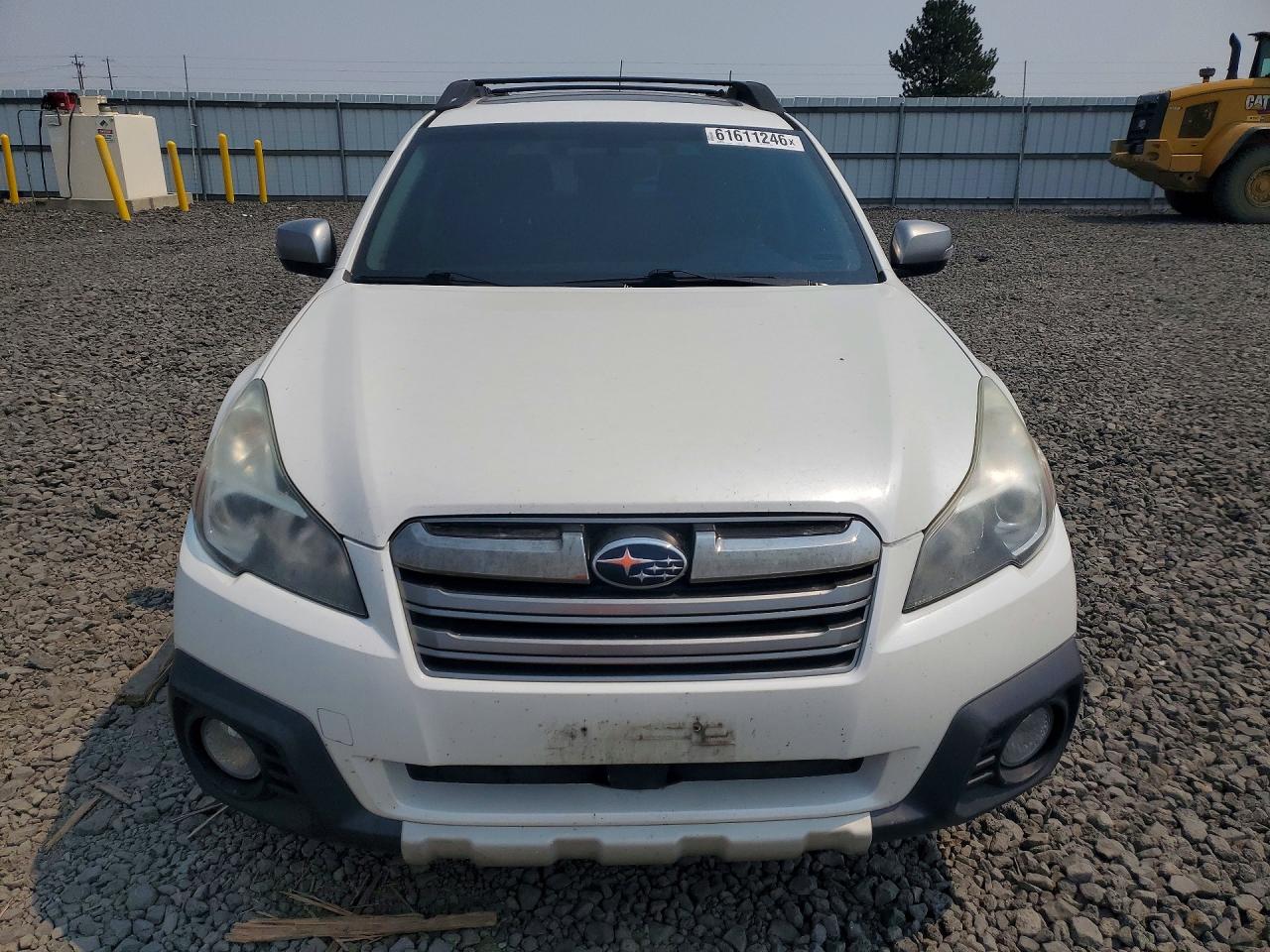 2014 Subaru Outback 2.5i Limited White vin: 4S4BRBPC7E3312330