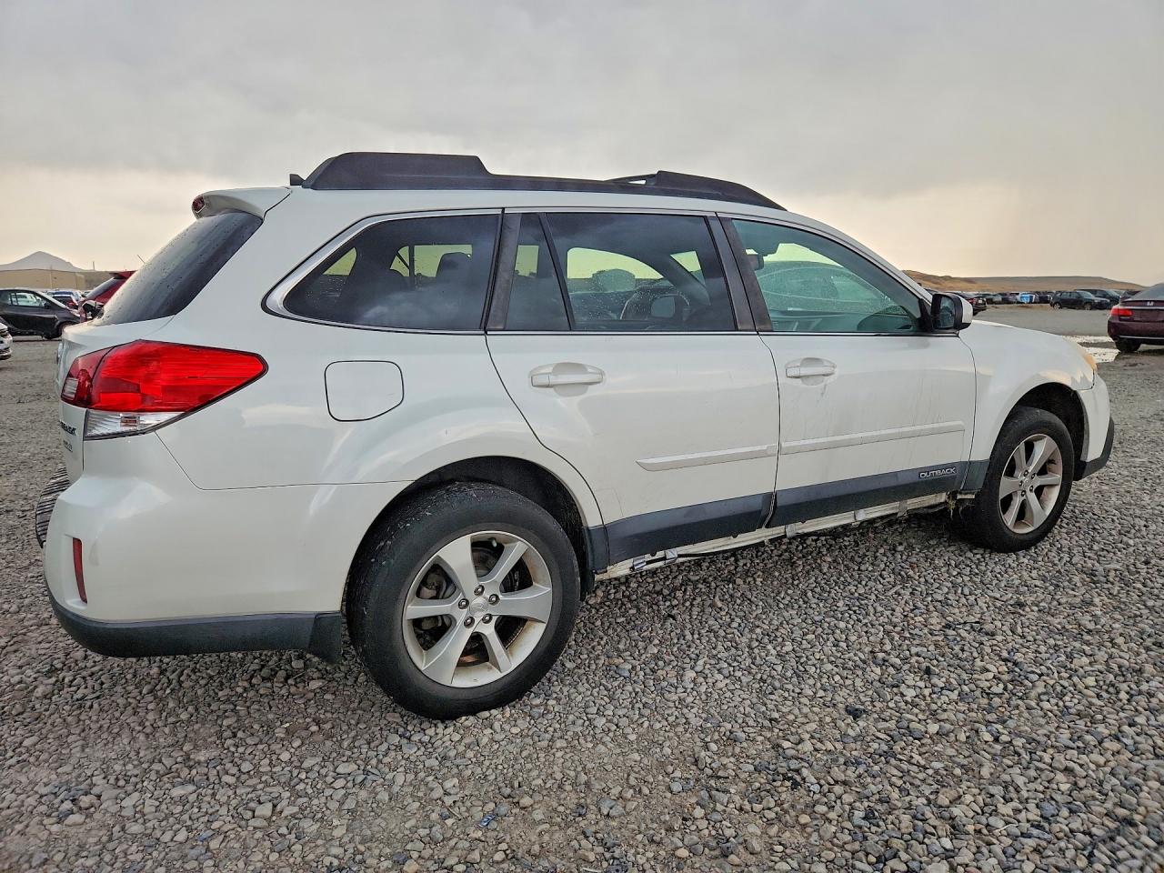 2013 Subaru Outback 2.5i Limited Белый vin: 4S4BRBPC8D3229519