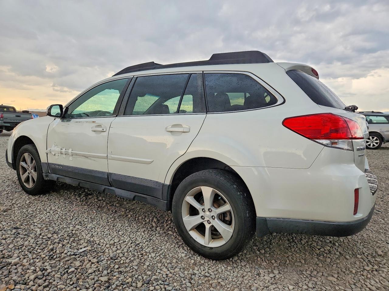 2013 Subaru Outback 2.5i Limited Белый vin: 4S4BRBPC8D3229519