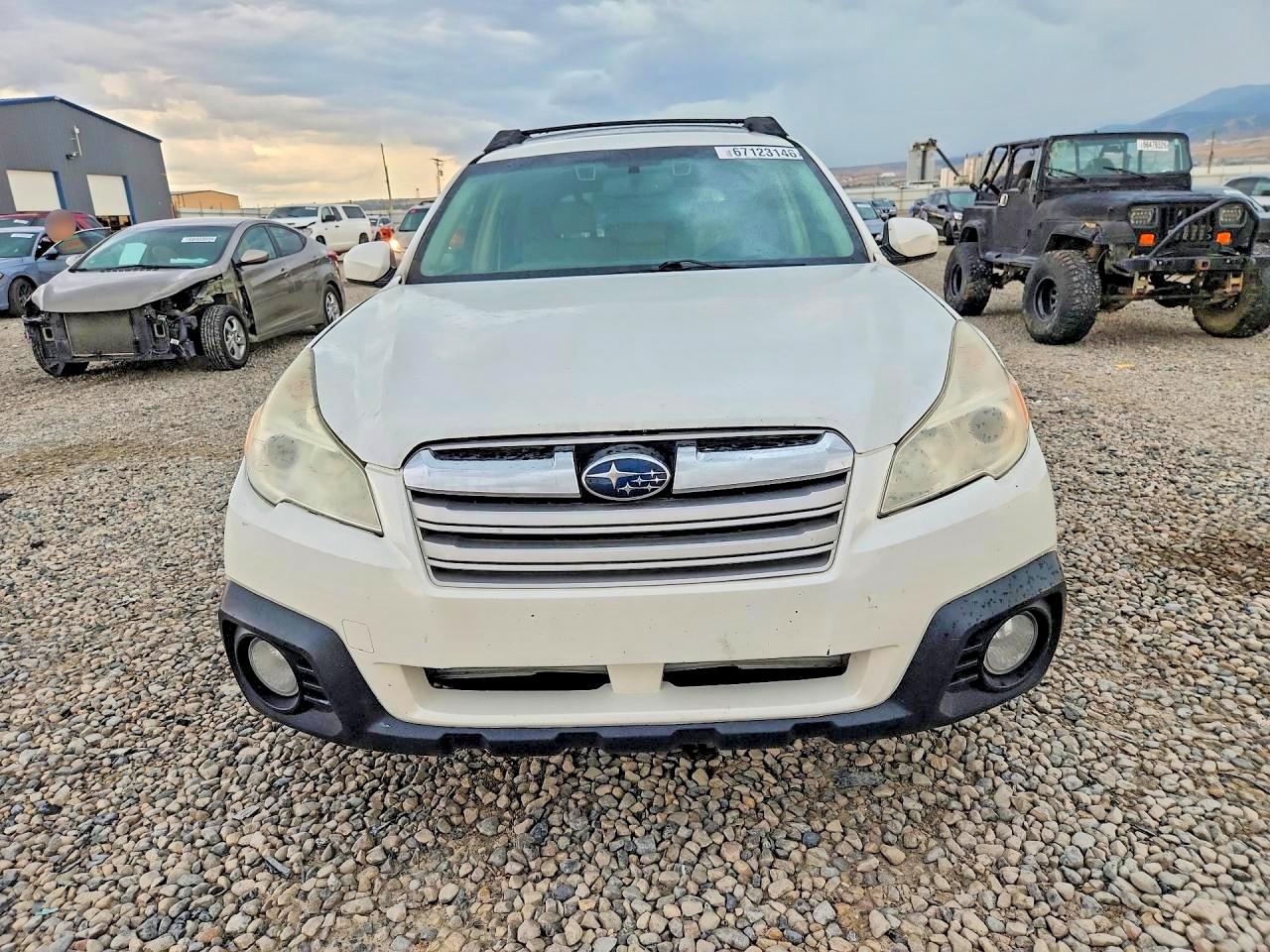 2013 Subaru Outback 2.5i Limited Белый vin: 4S4BRBPC8D3229519