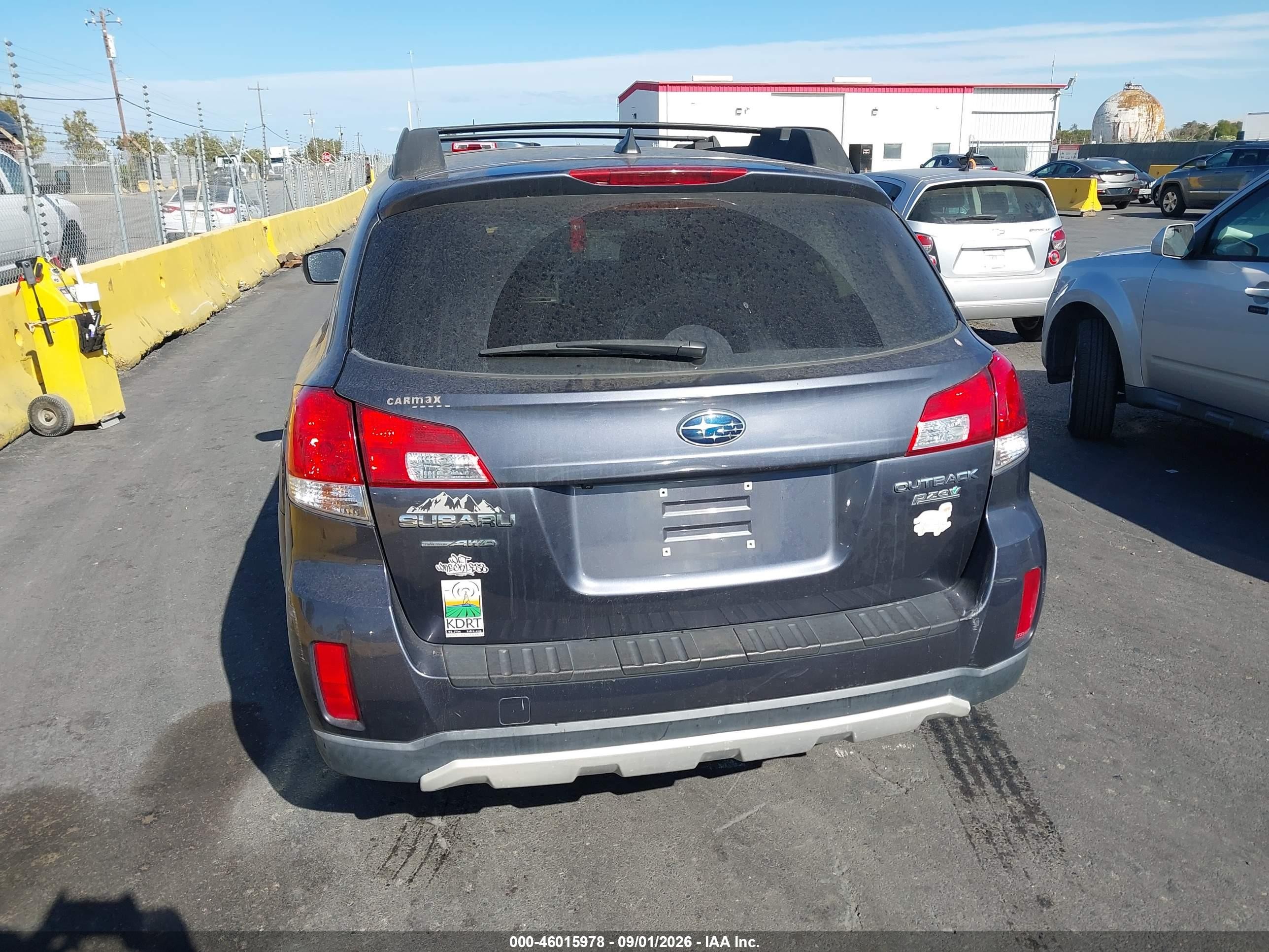 2014 Subaru Outback 2.5i Limited Gray vin: 4S4BRBPC8E3271934