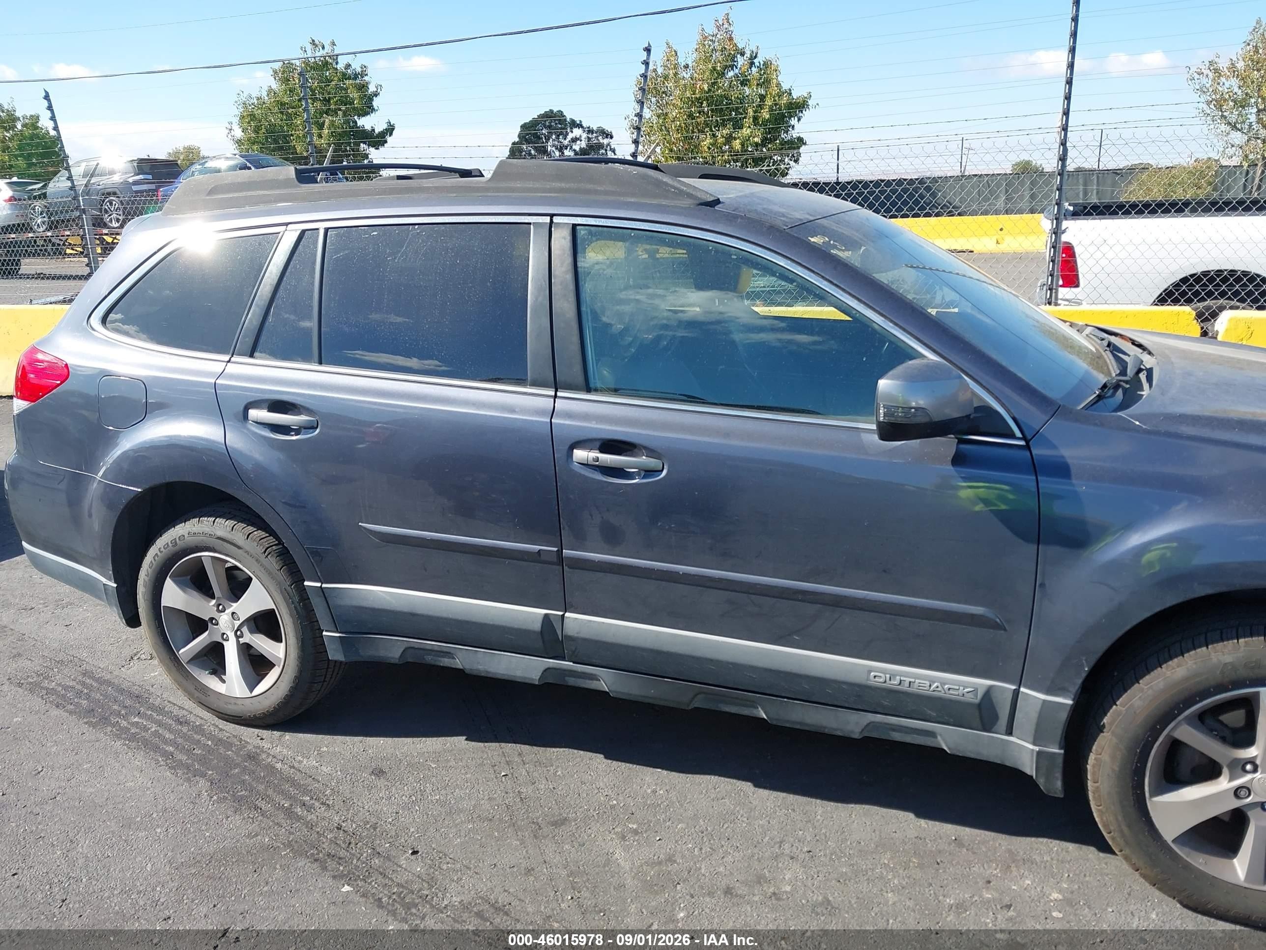2014 Subaru Outback 2.5i Limited Gray vin: 4S4BRBPC8E3271934