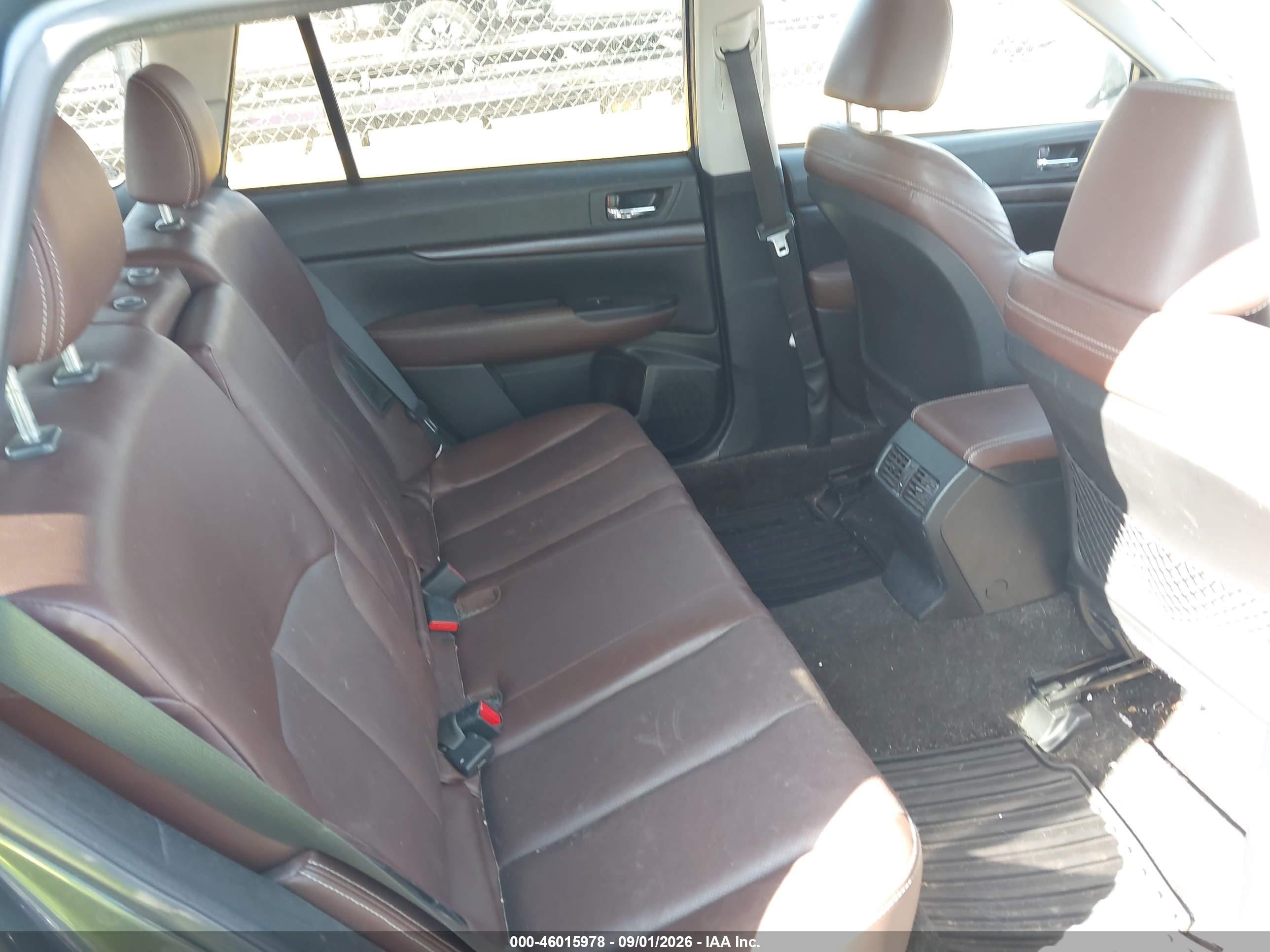 2014 Subaru Outback 2.5i Limited Gray vin: 4S4BRBPC8E3271934