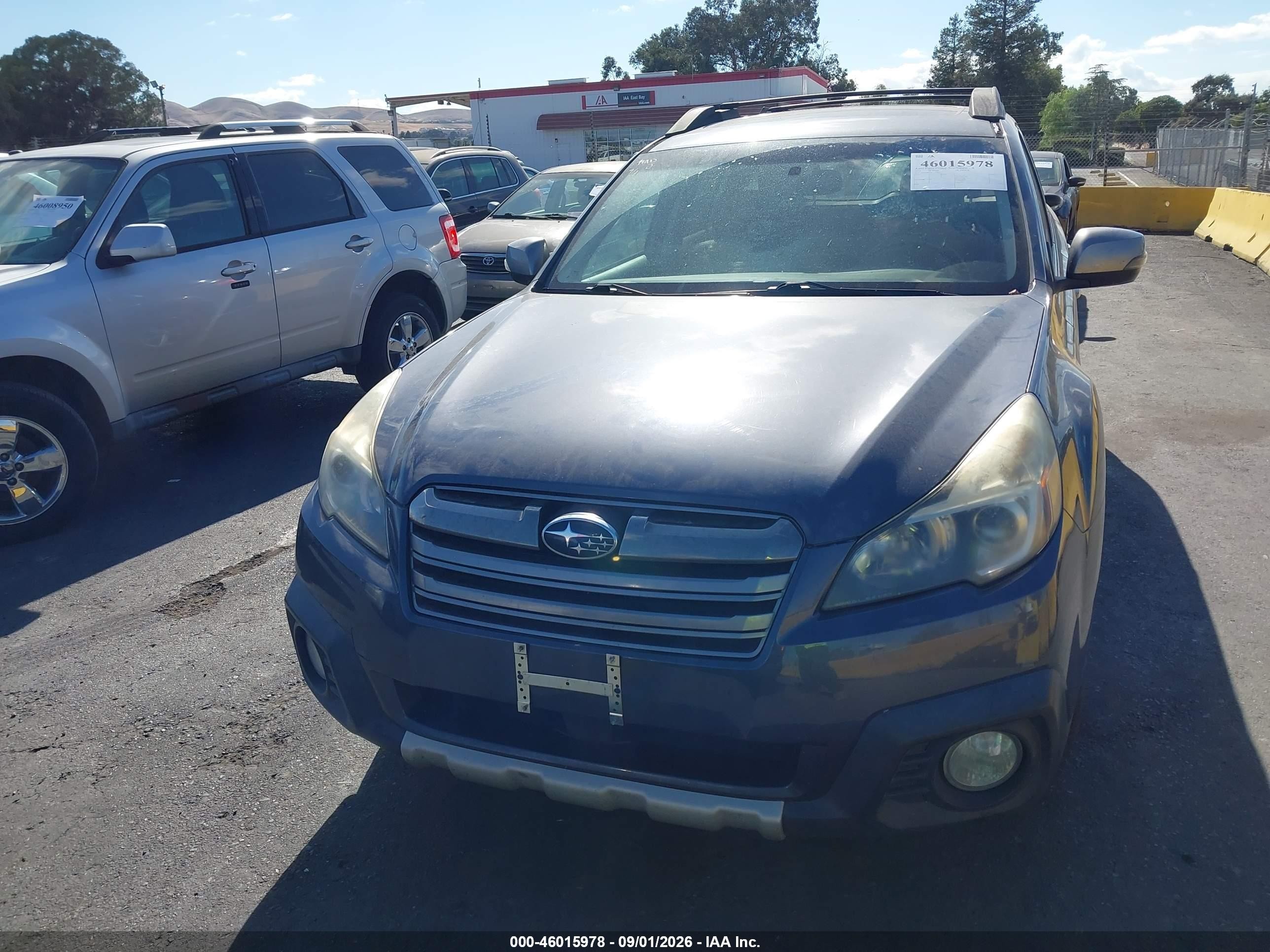 2014 Subaru Outback 2.5i Limited Gray vin: 4S4BRBPC8E3271934