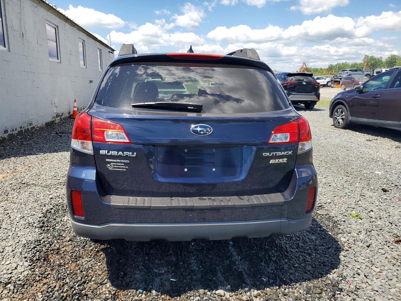2014 Subaru Outback 2.5i Limited Blue vin: 4S4BRBPC8E3285459