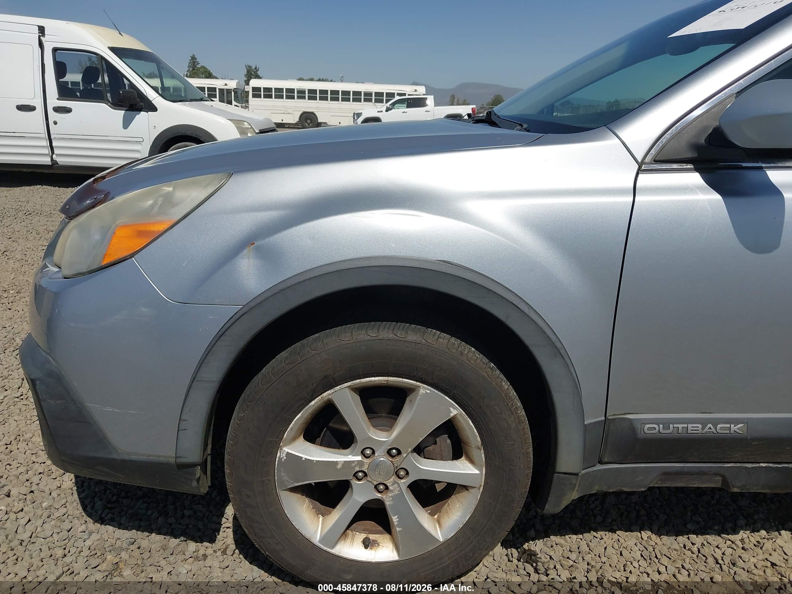 2013 Subaru Outback 2.5i Limited Silver vin: 4S4BRBPC9D3232753