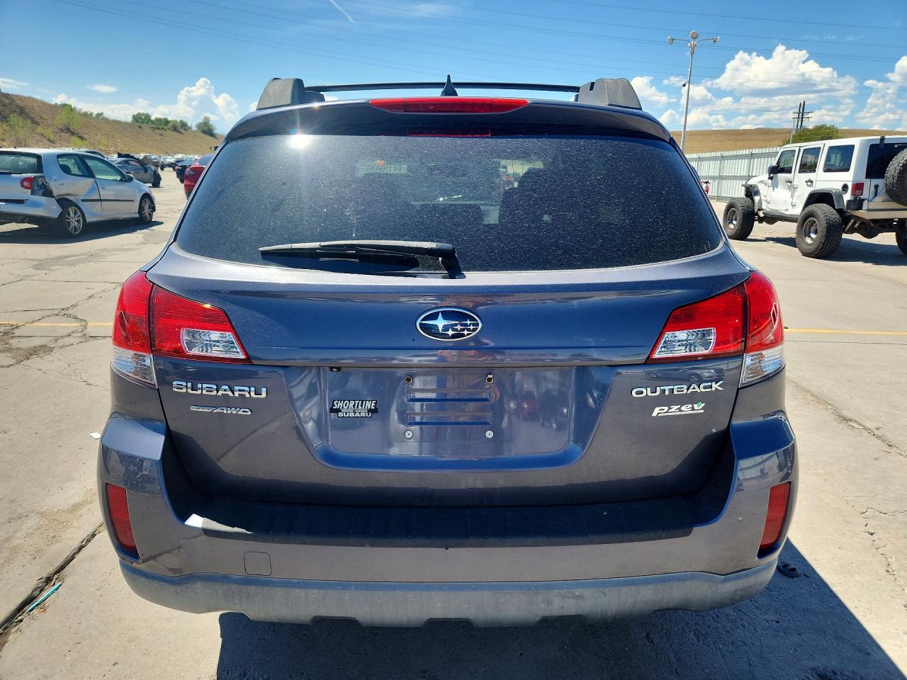 2014 Subaru Outback 2.5i Limited Blue vin: 4S4BRBPCXE3228499