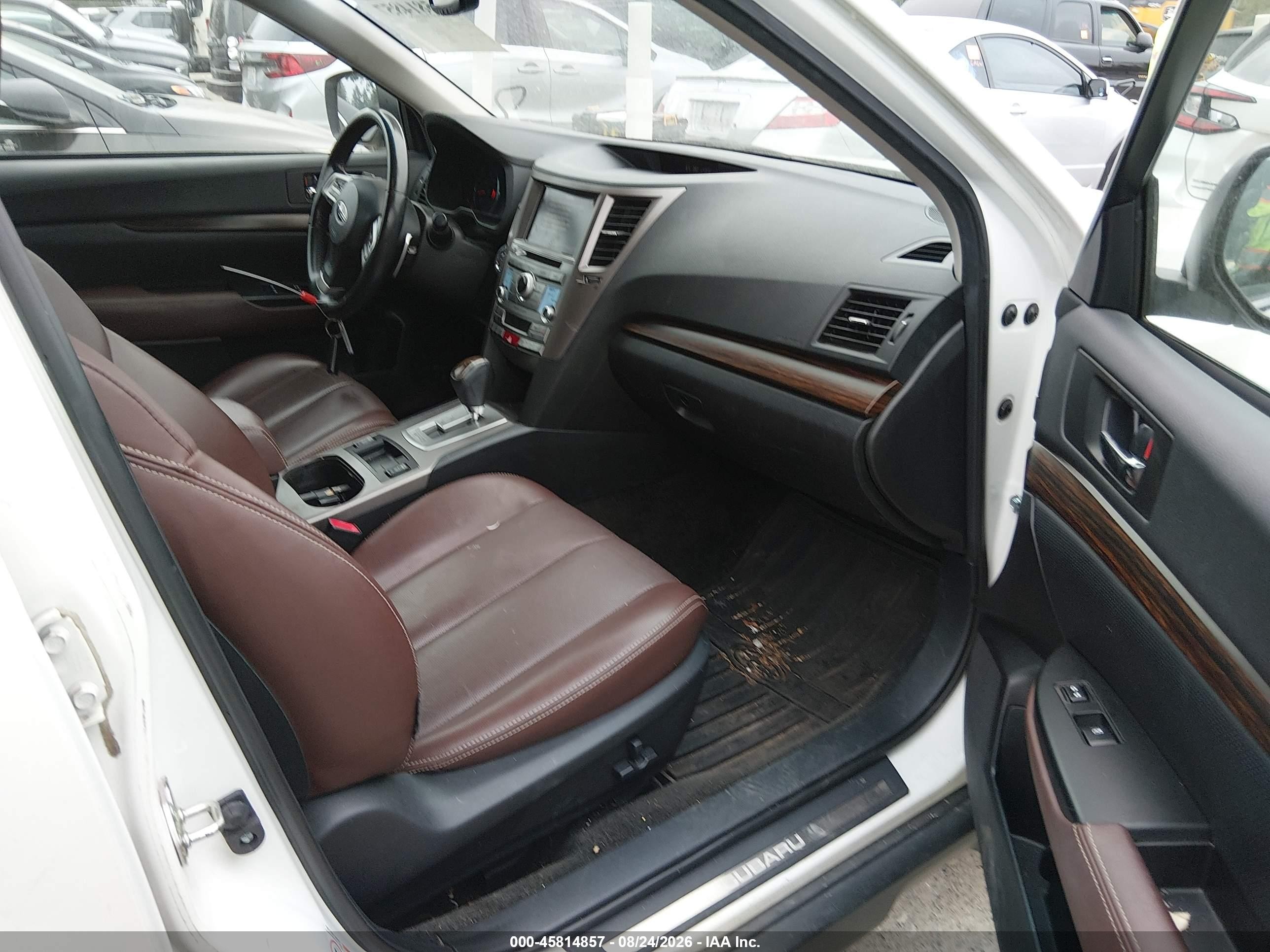 2013 Subaru Outback 2.5i Limited Белый vin: 4S4BRBSC1D3238375
