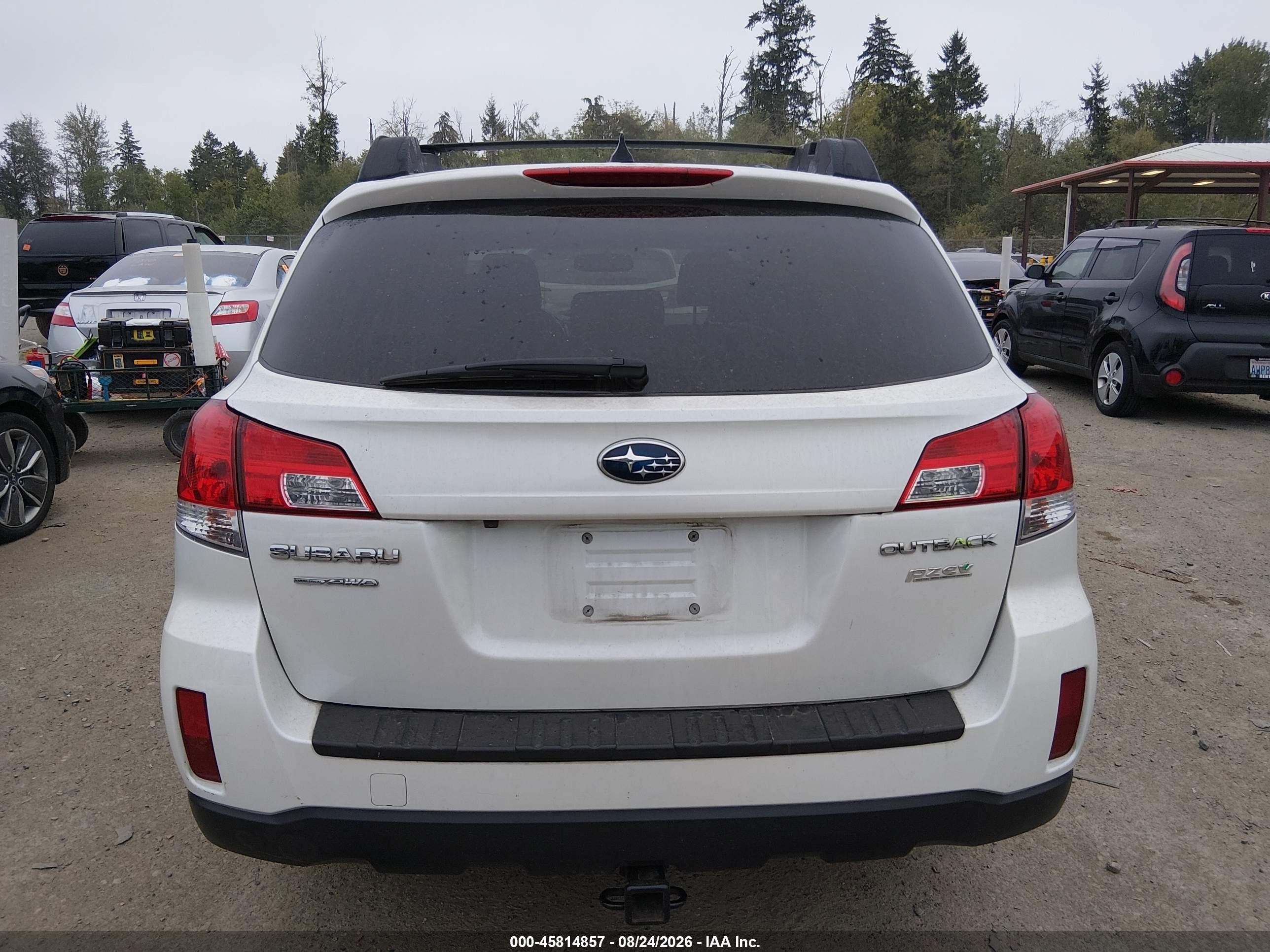 2013 Subaru Outback 2.5i Limited Белый vin: 4S4BRBSC1D3238375