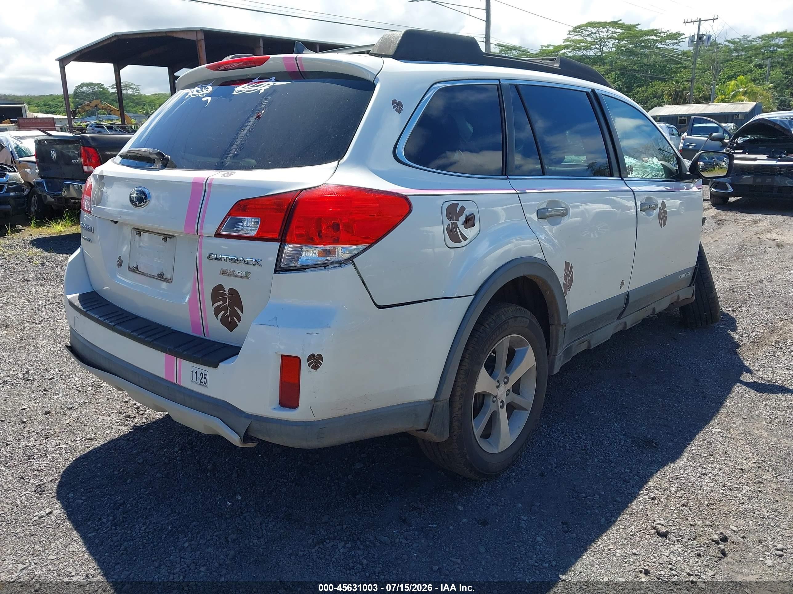 2013 Subaru Outback 2.5i Limited Белый vin: 4S4BRBSC4D3230660