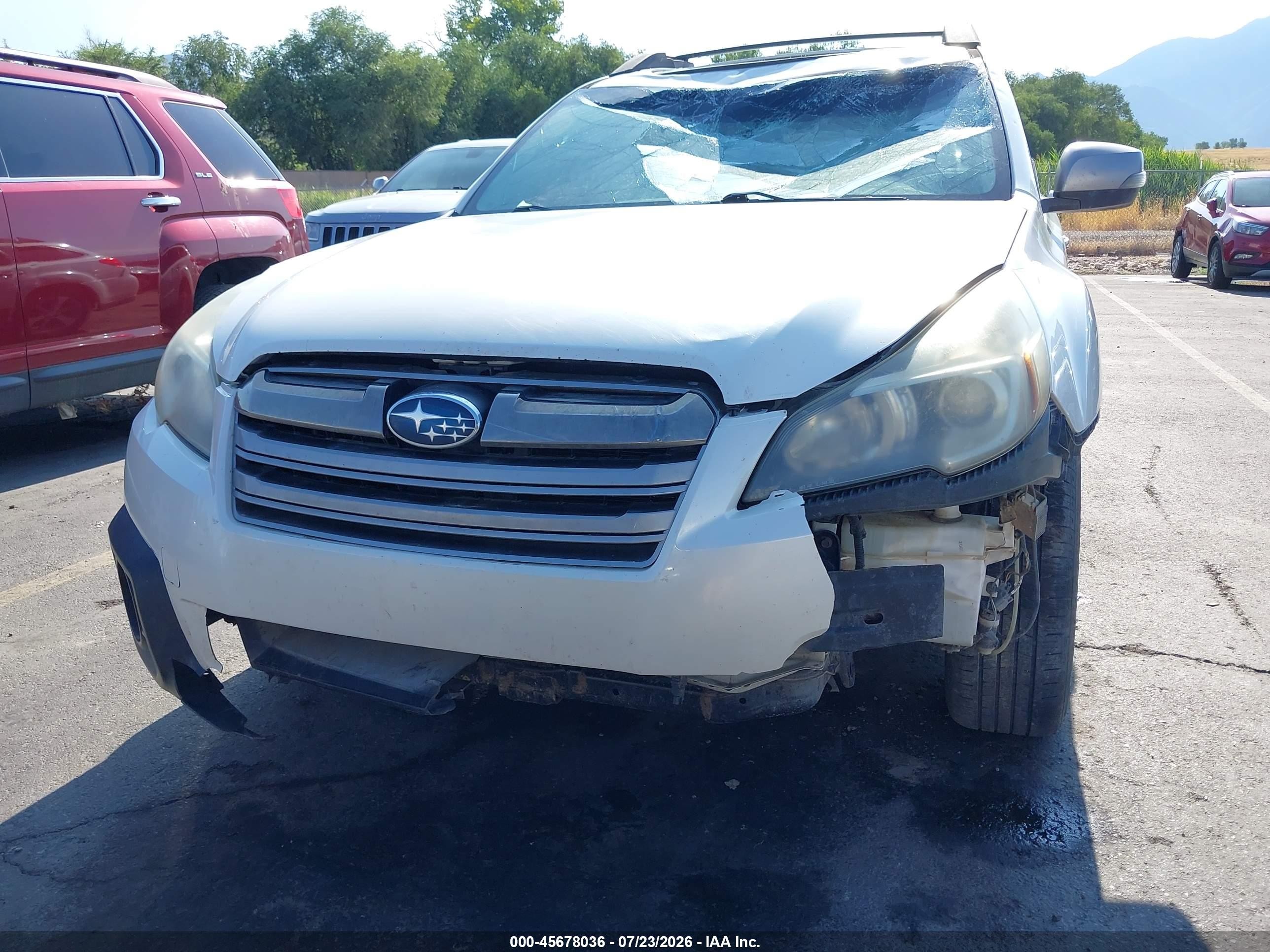 2013 Subaru Outback 2.5i Limited White vin: 4S4BRBSC8D3243749