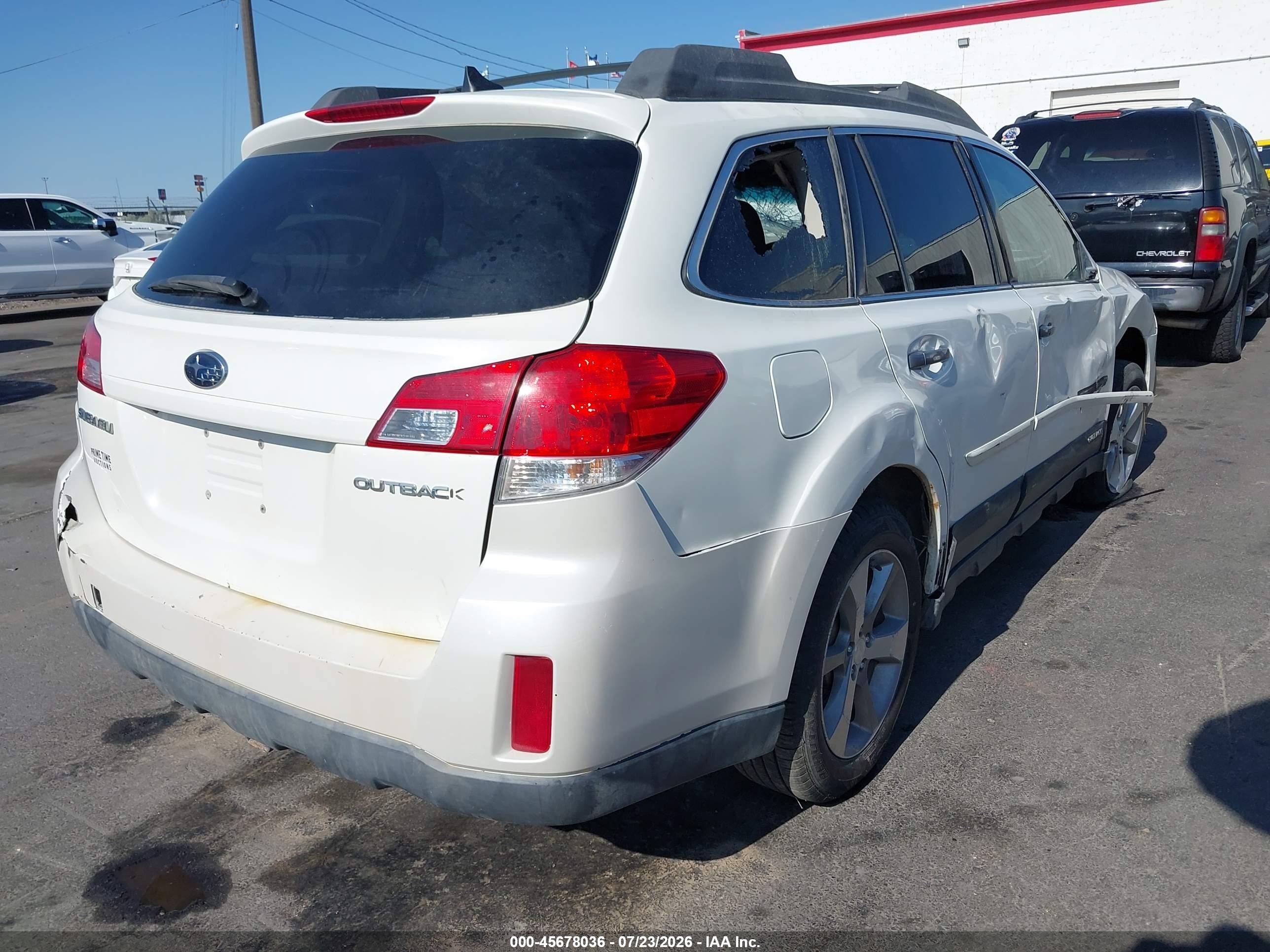 2013 Subaru Outback 2.5i Limited White vin: 4S4BRBSC8D3243749