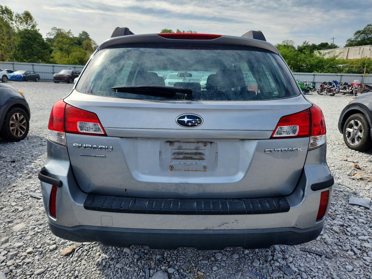 2011 Subaru Outback 2.5i Серебряный vin: 4S4BRCAC0B3434747