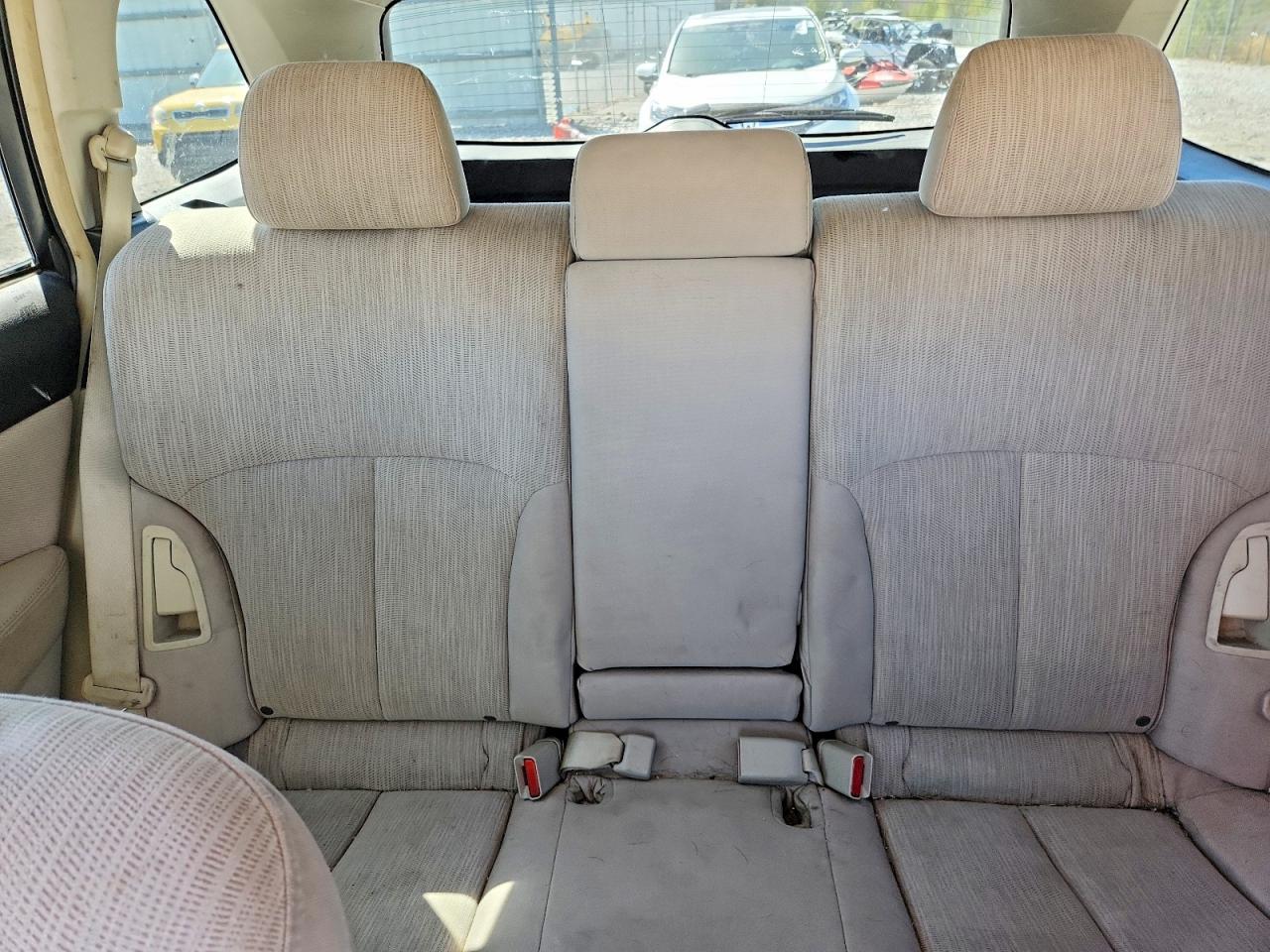 2014 Subaru Outback 2.5i White vin: 4S4BRCAC0E3228252