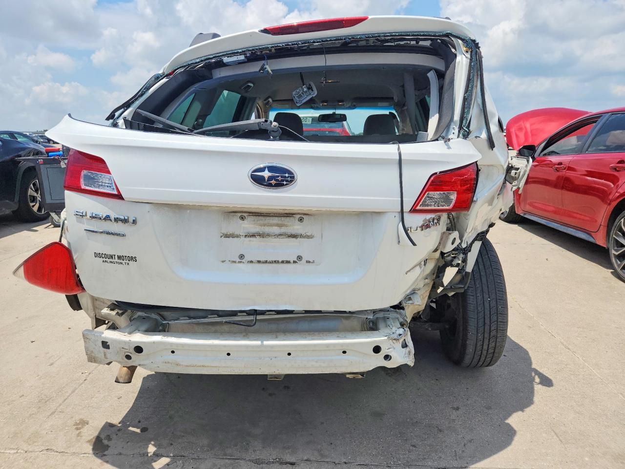 2013 Subaru Outback 2.5i White vin: 4S4BRCAC1D3231868