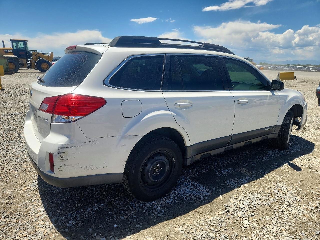2013 Subaru Outback 2.5i White vin: 4S4BRCAC1D3290127