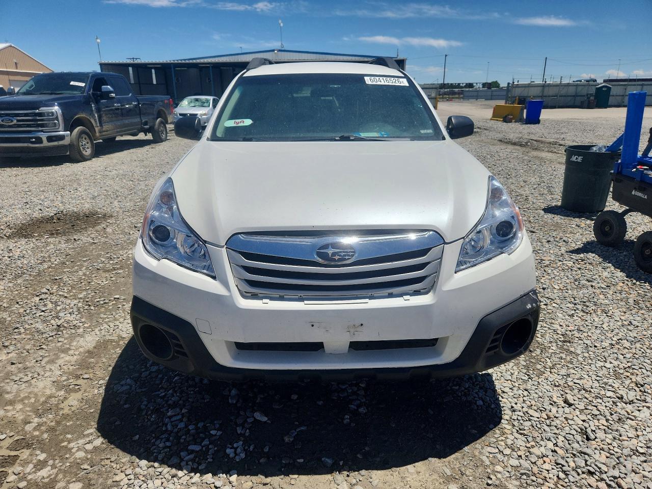 2013 Subaru Outback 2.5i White vin: 4S4BRCAC1D3290127