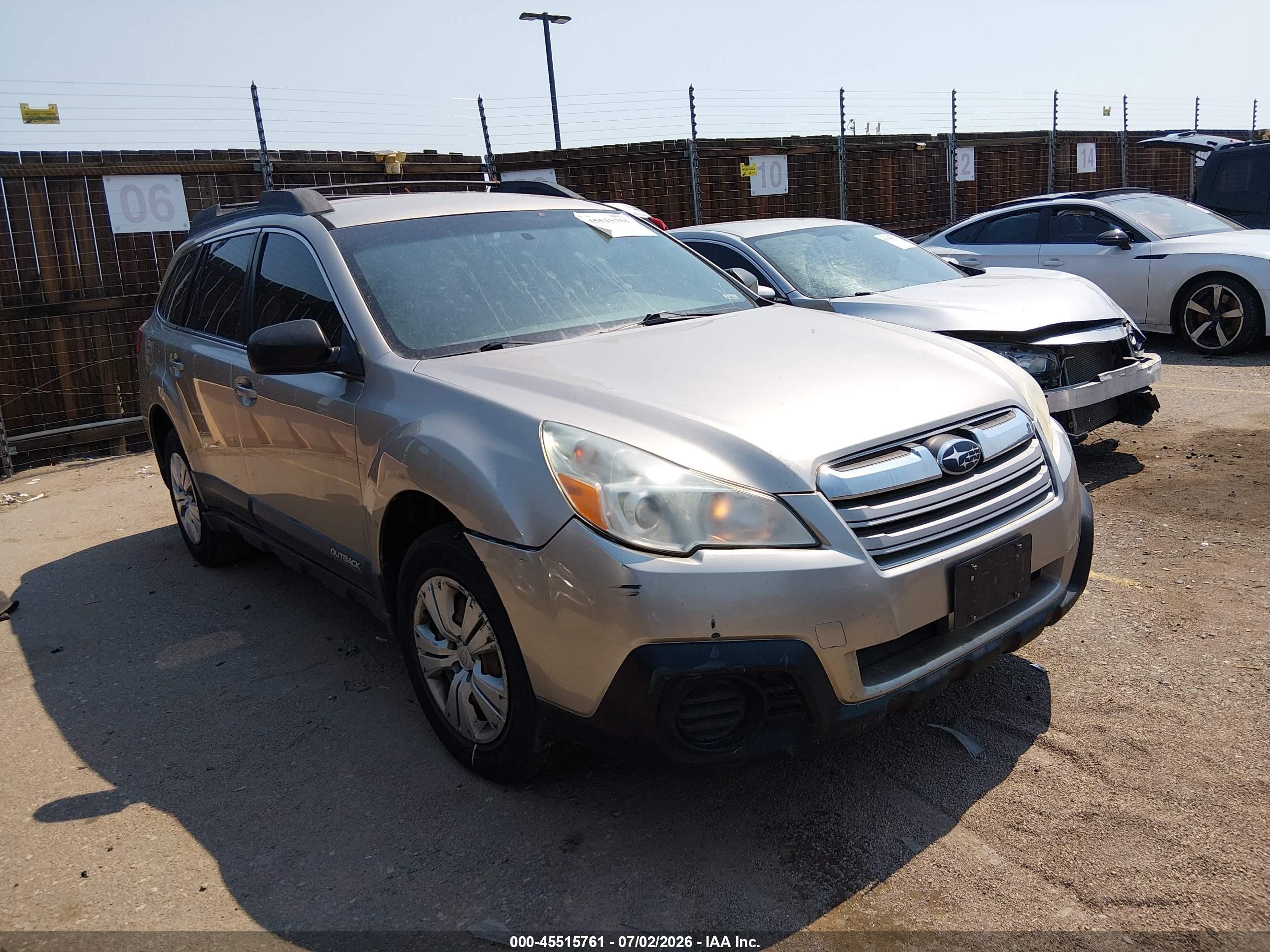 2014 Subaru Outback 2.5i Gray vin: 4S4BRCAC1E1303360