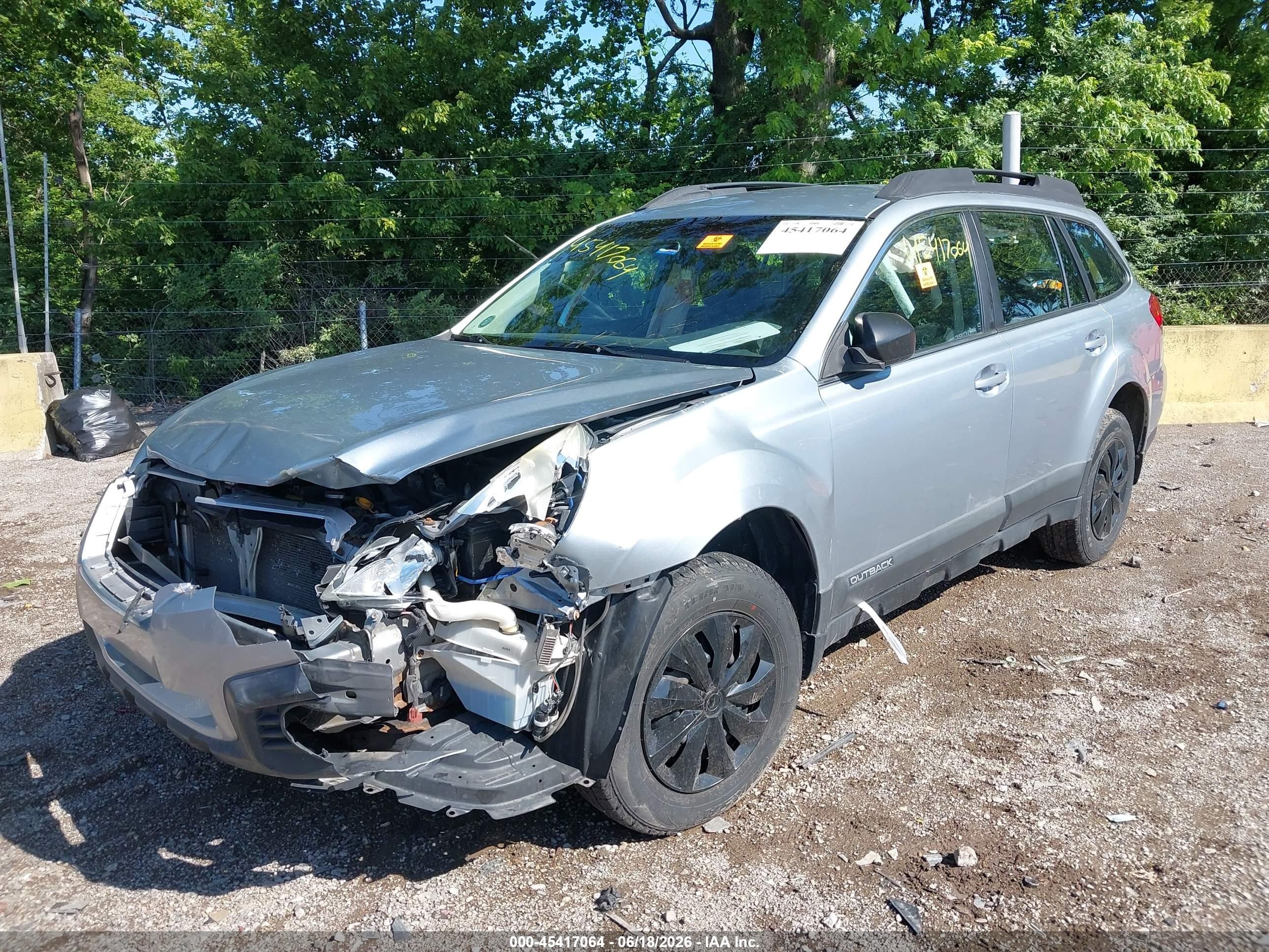 2014 Subaru Outback 2.5i Серебряный vin: 4S4BRCAC1E3241849