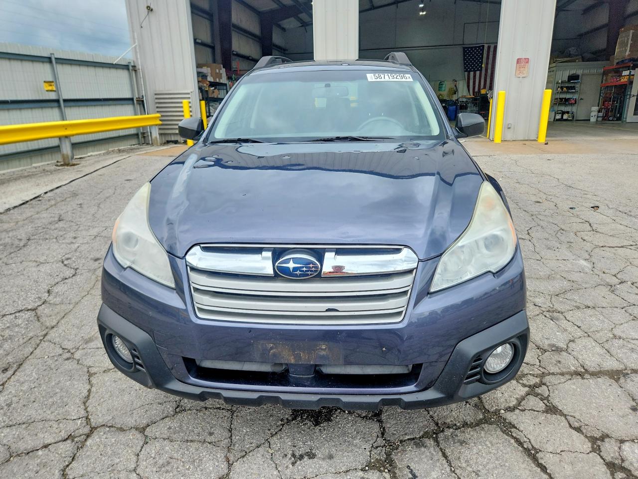 2014 Subaru Outback 2.5i Gray vin: 4S4BRCAC1E3319885