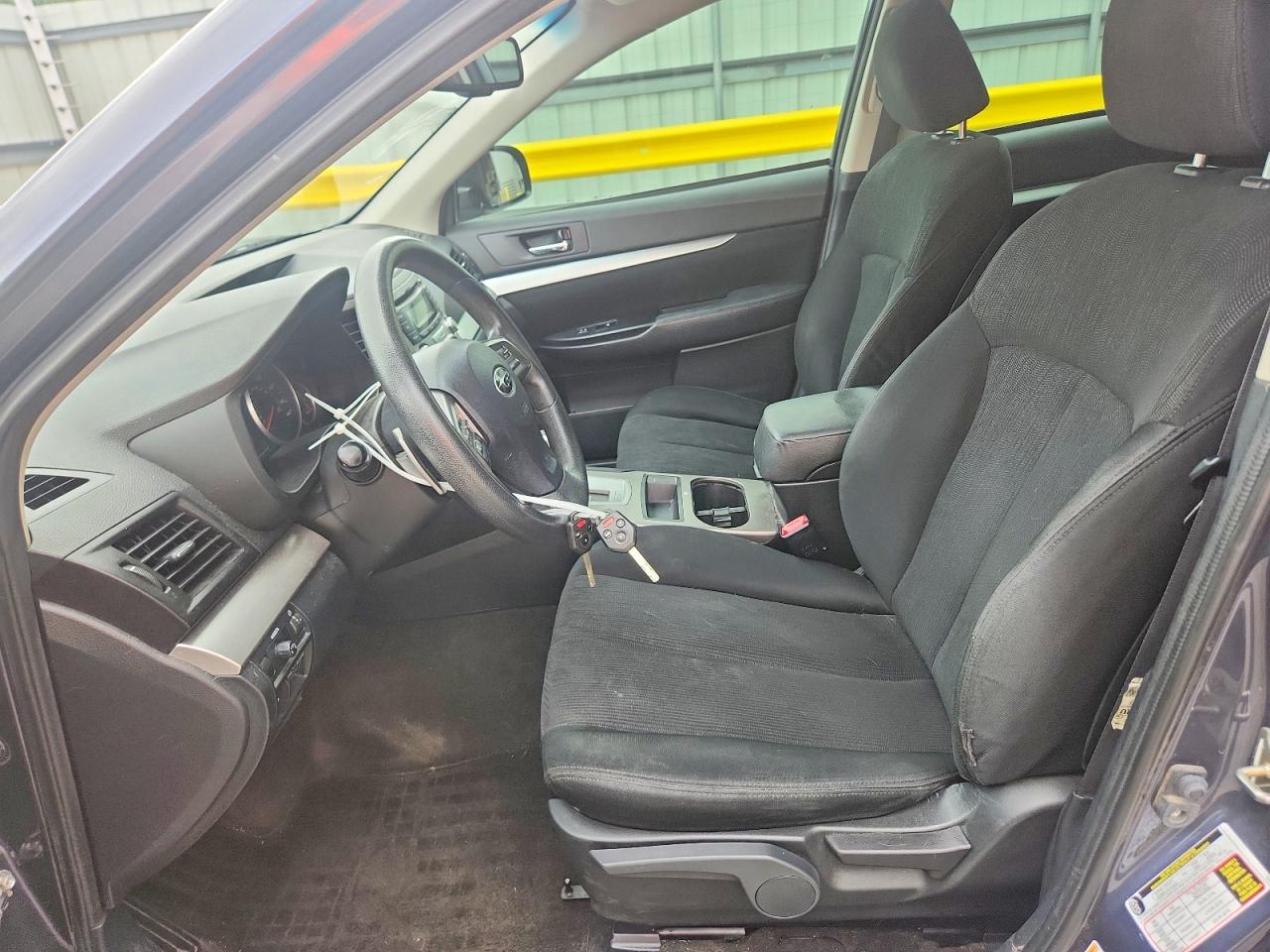 2014 Subaru Outback 2.5i Gray vin: 4S4BRCAC1E3319885