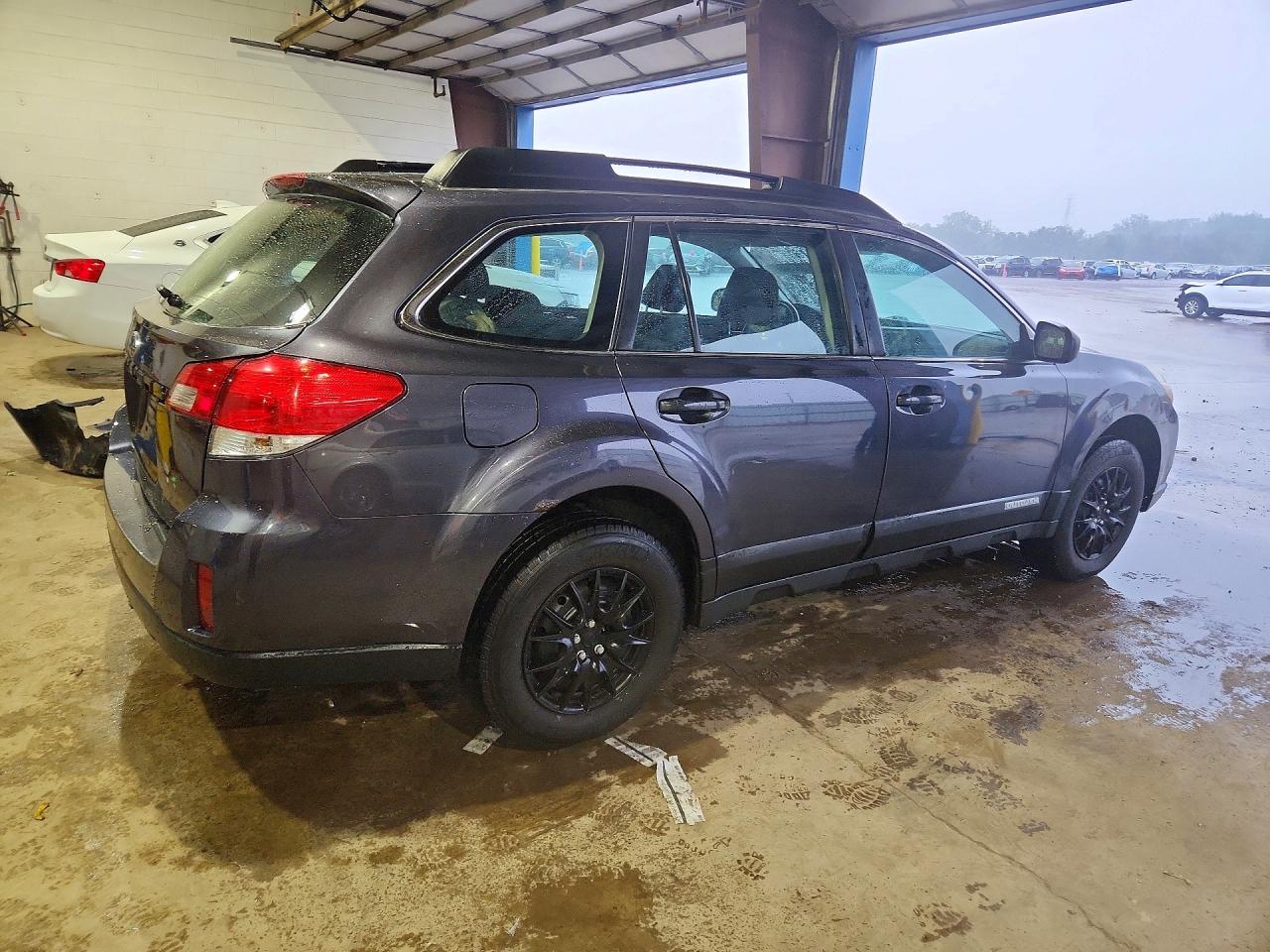 2010 Subaru Outback 2.5i Серый vin: 4S4BRCAC2A3323731