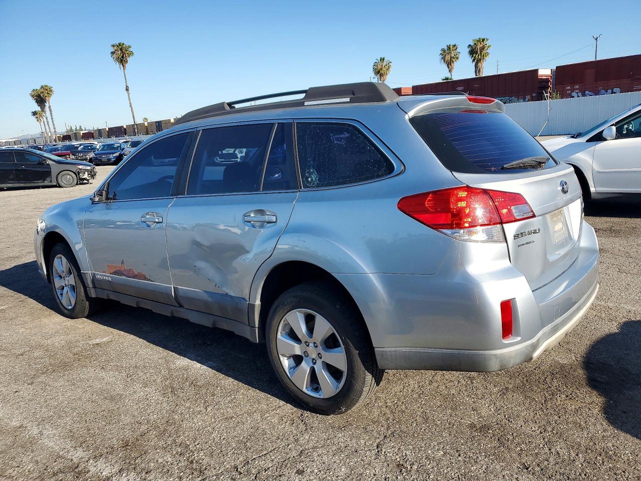2012 Subaru Outback 2.5i Silver vin: 4S4BRCAC2C3274002