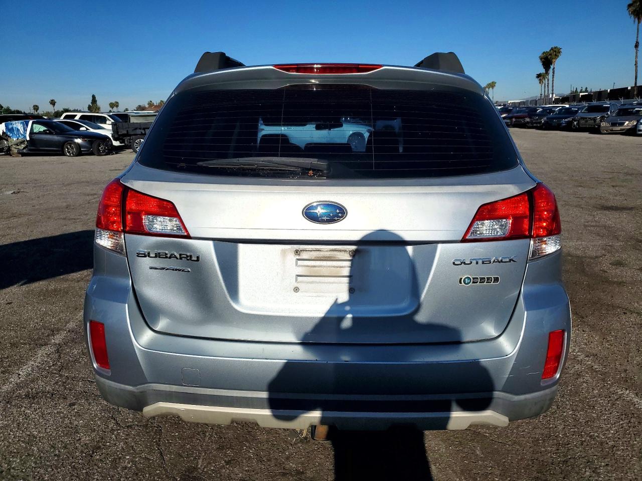 2012 Subaru Outback 2.5i Silver vin: 4S4BRCAC2C3274002