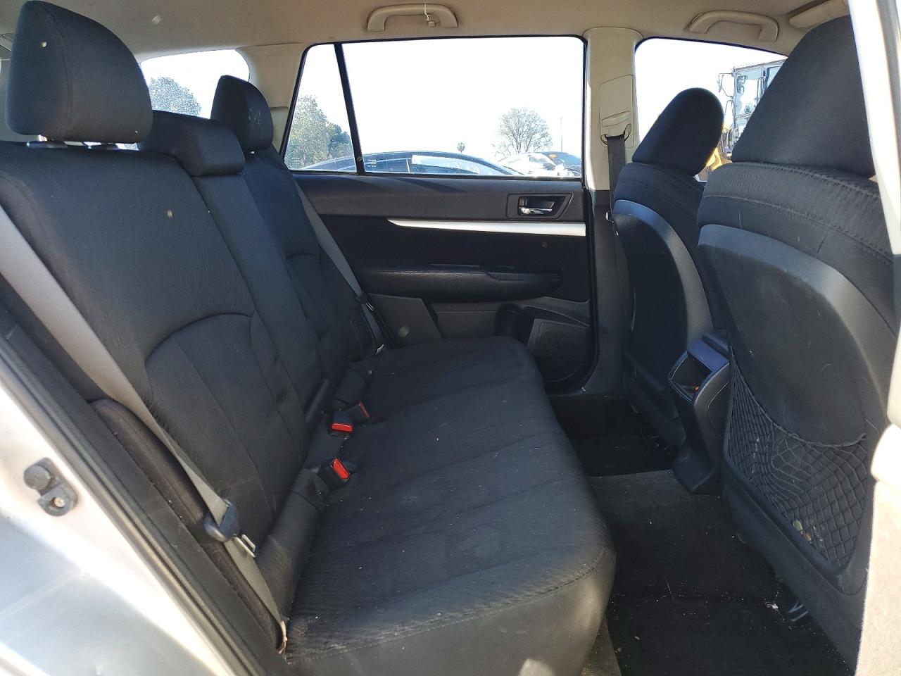 2012 Subaru Outback 2.5i Silver vin: 4S4BRCAC2C3274002