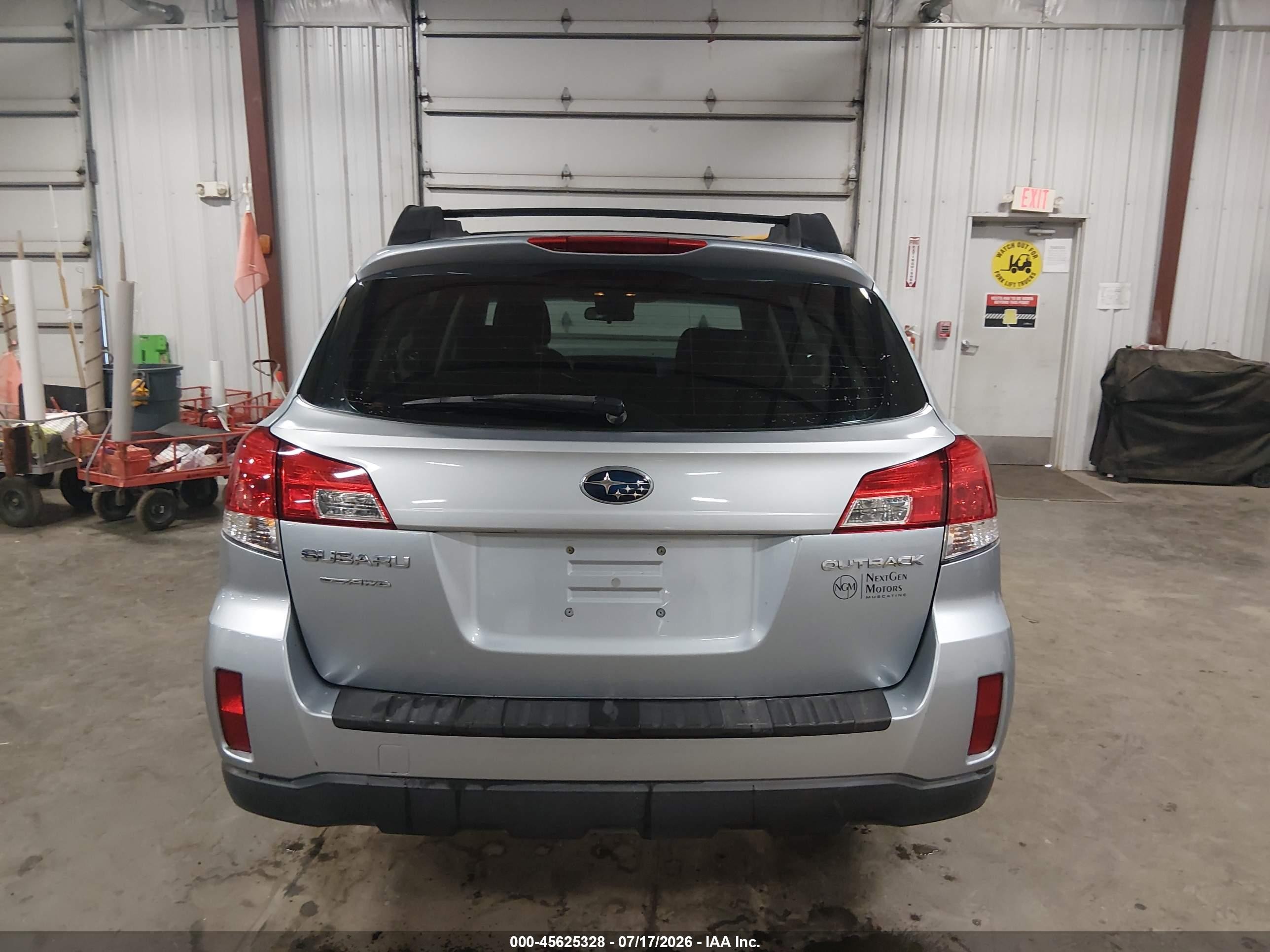 2014 Subaru Outback 2.5i Gray vin: 4S4BRCAC2E3262385