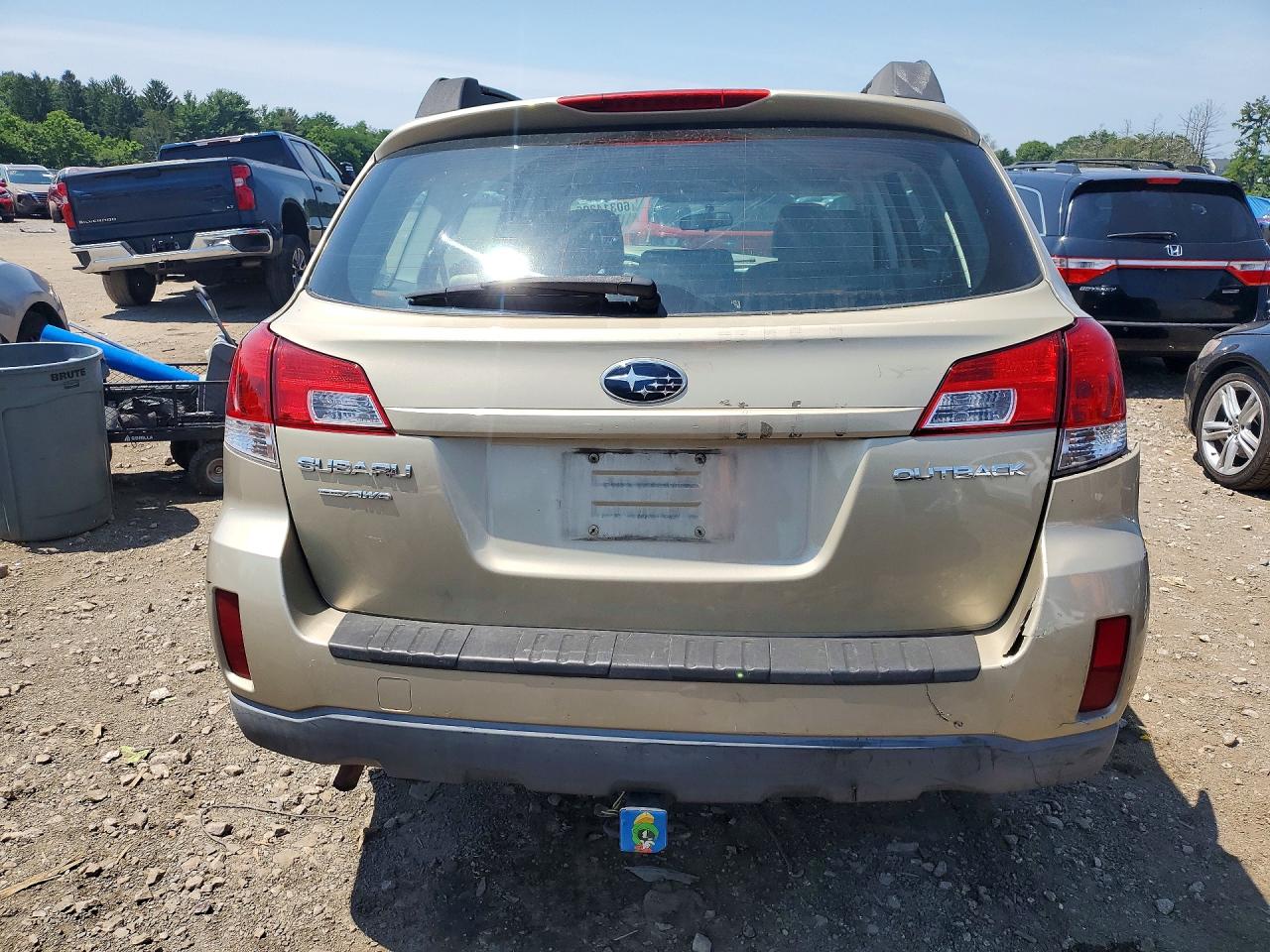 2010 Subaru Outback 2.5i Tan vin: 4S4BRCAC3A3310504