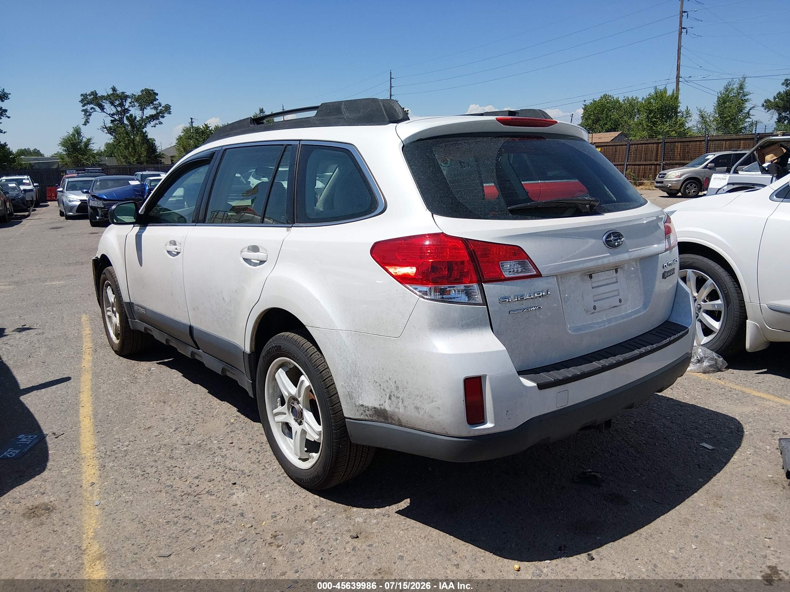 2013 Subaru Outback 2.5i White vin: 4S4BRCAC3D1288150