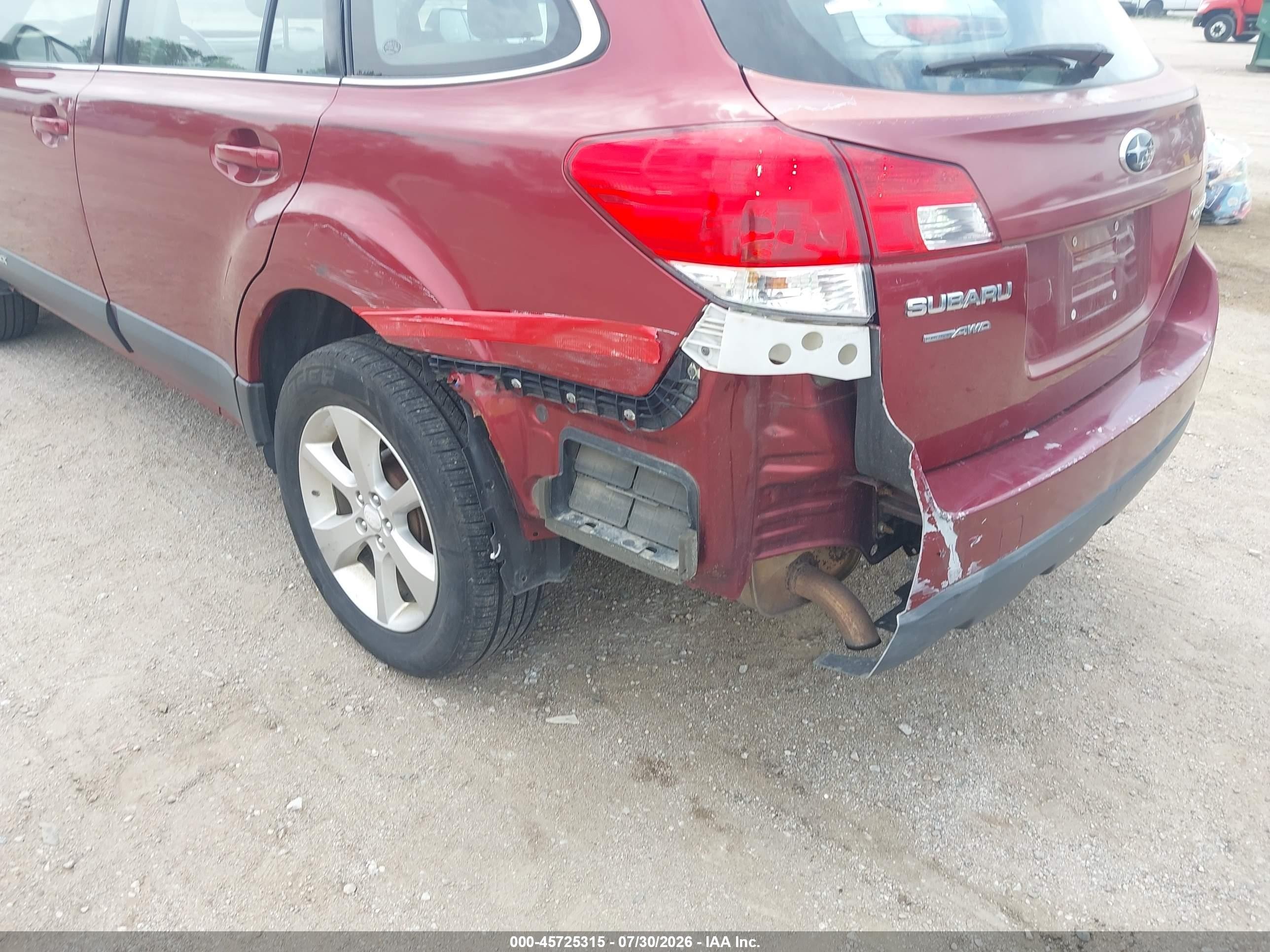 2014 Subaru Outback 2.5i Red vin: 4S4BRCAC3E3298165
