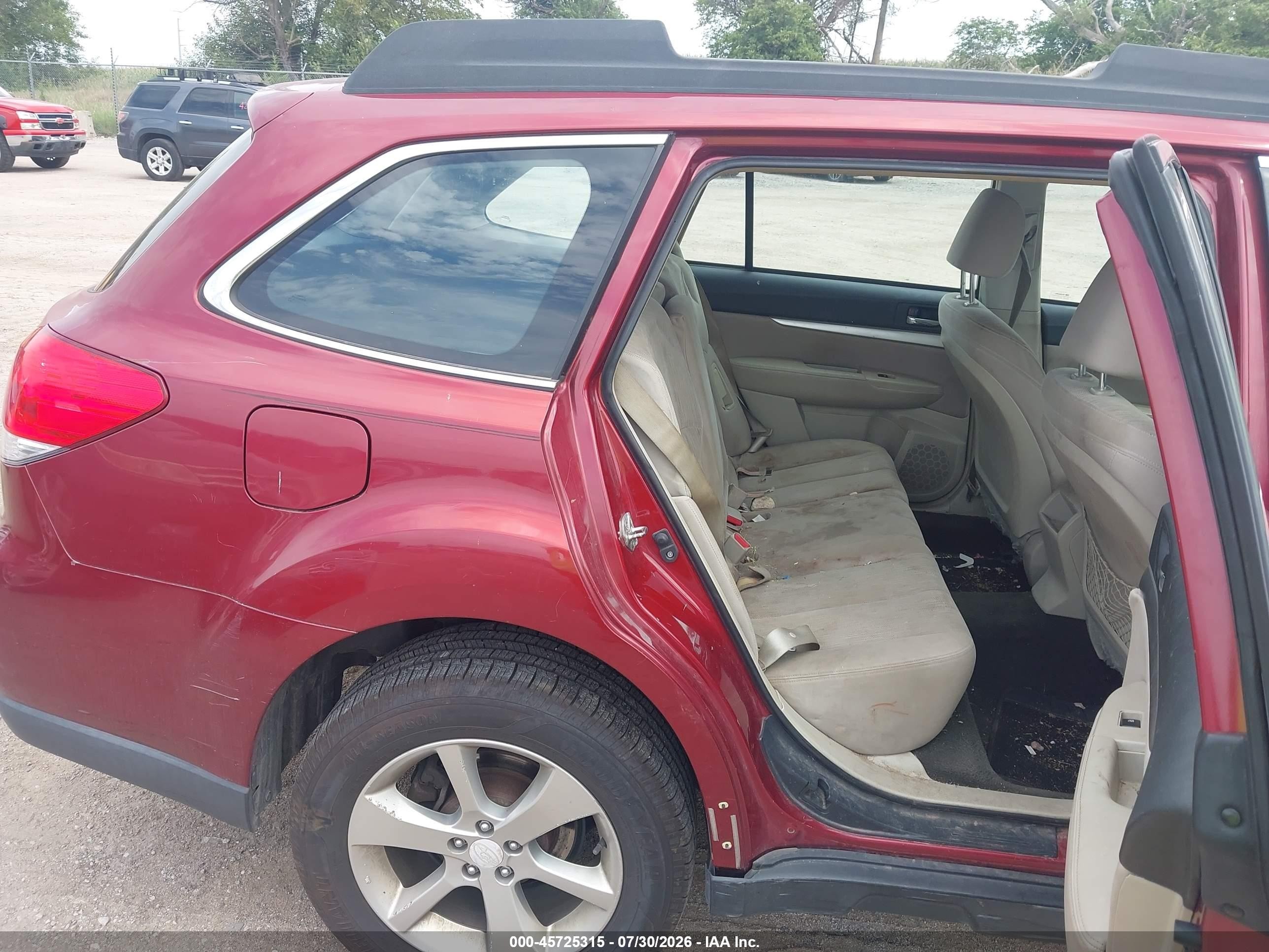 2014 Subaru Outback 2.5i Red vin: 4S4BRCAC3E3298165