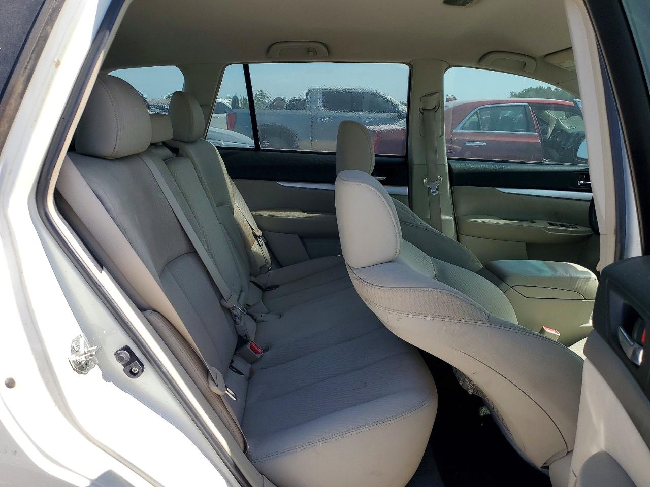2012 Subaru Outback 2.5i Белый vin: 4S4BRCAC4C3210169
