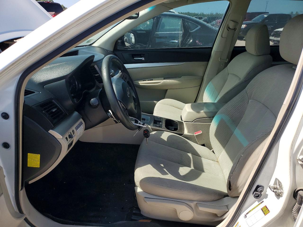 2012 Subaru Outback 2.5i Белый vin: 4S4BRCAC4C3210169