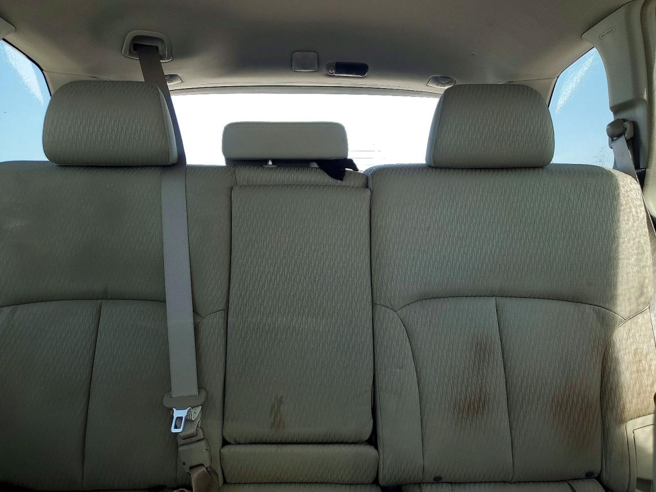 2012 Subaru Outback 2.5i Белый vin: 4S4BRCAC4C3210169