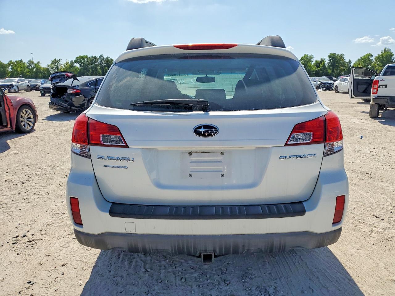 2012 Subaru Outback 2.5i Белый vin: 4S4BRCAC4C3210169